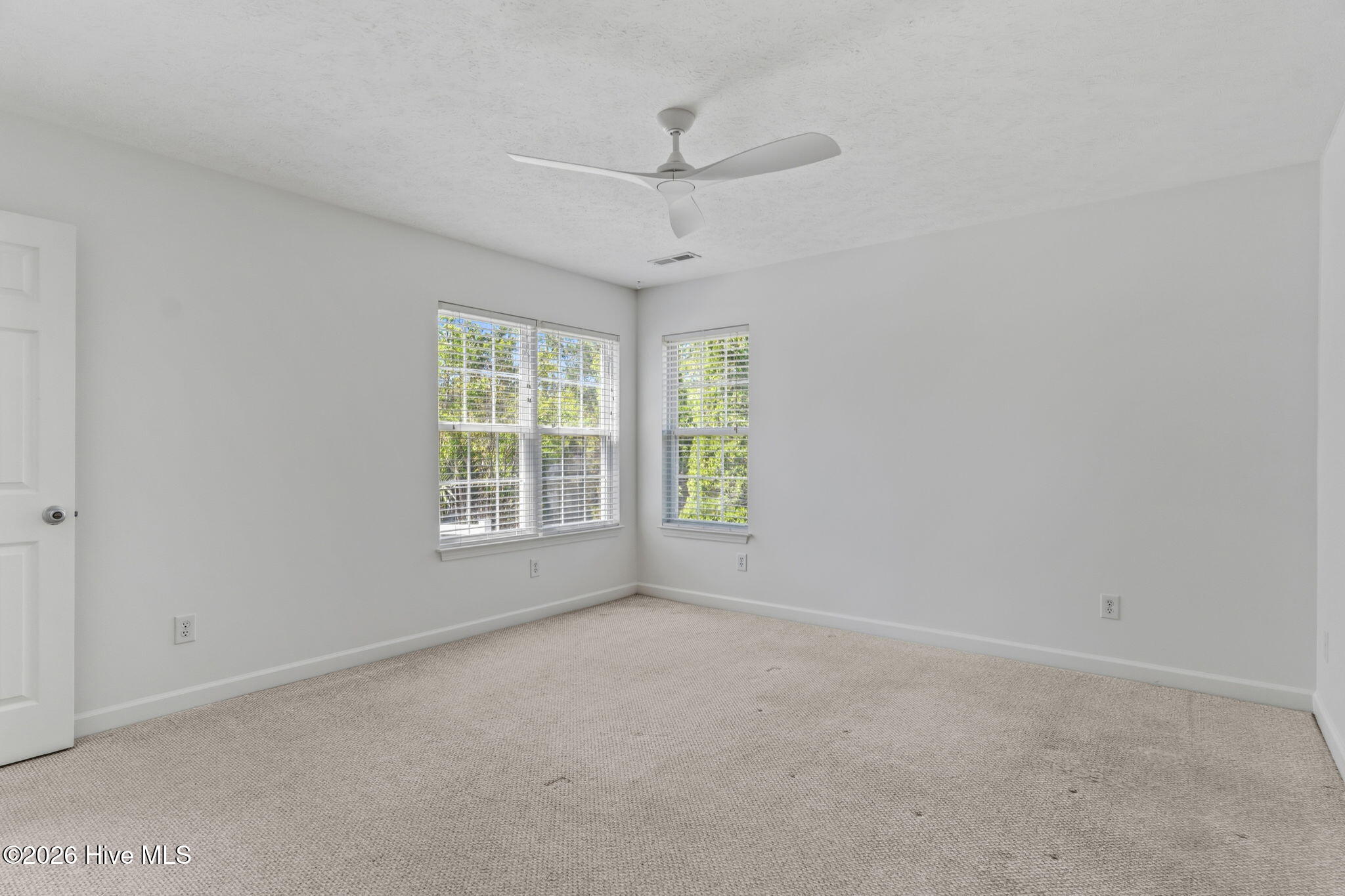 5014 N Hampton Drive Se Property Photo 38