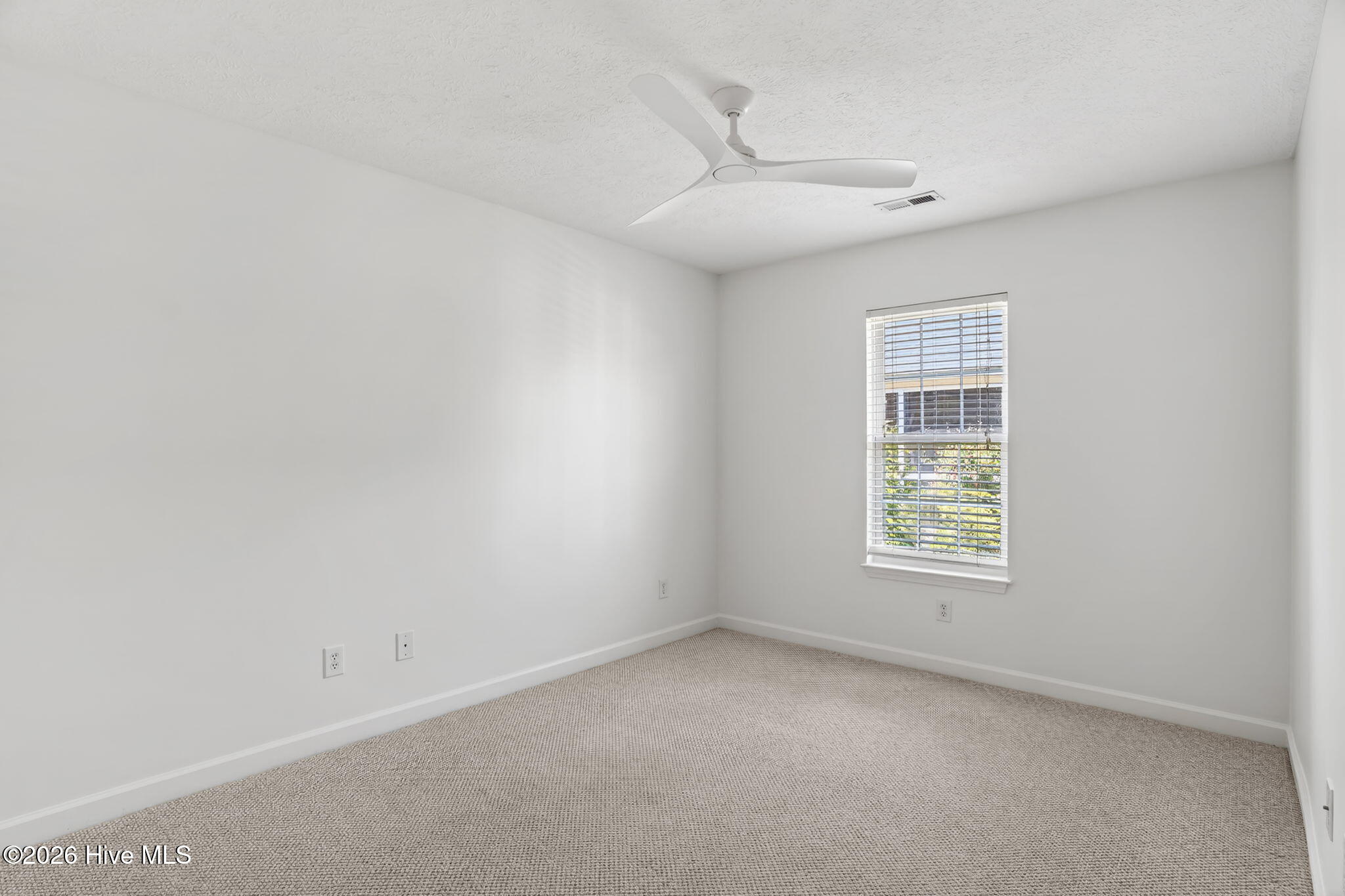5014 N Hampton Drive Se Property Photo 45