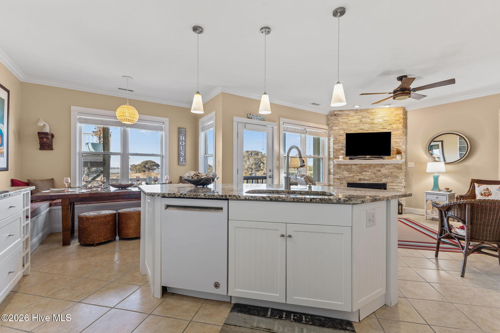 112 Oakleaf Drive 1002-a Property Photo 13