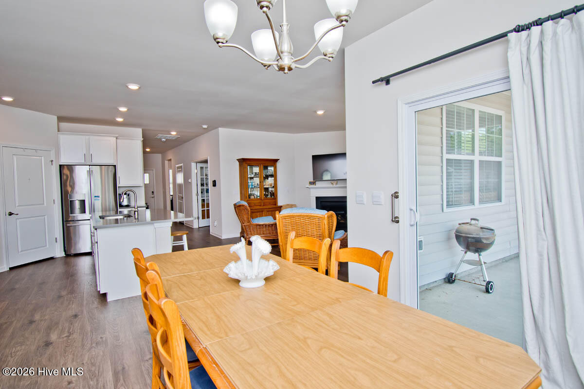 1001 Alizarin Lane Property Photo 10