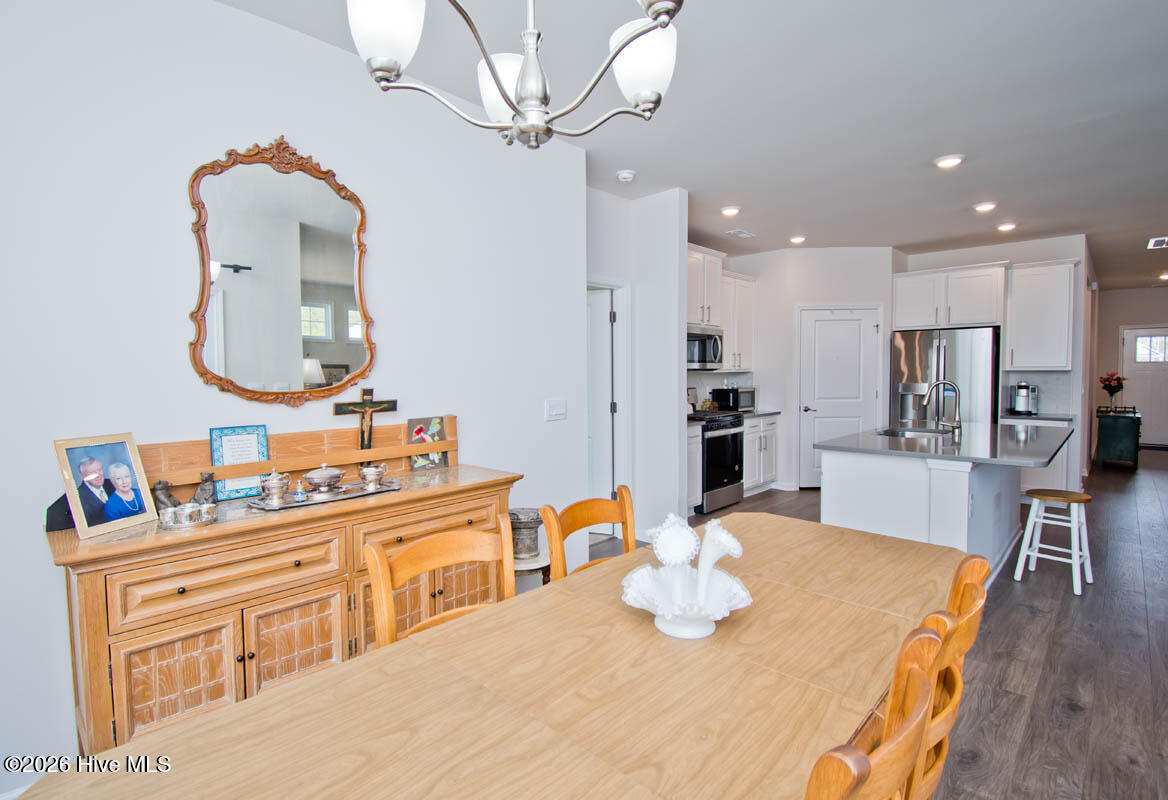 1001 Alizarin Lane Property Photo 11