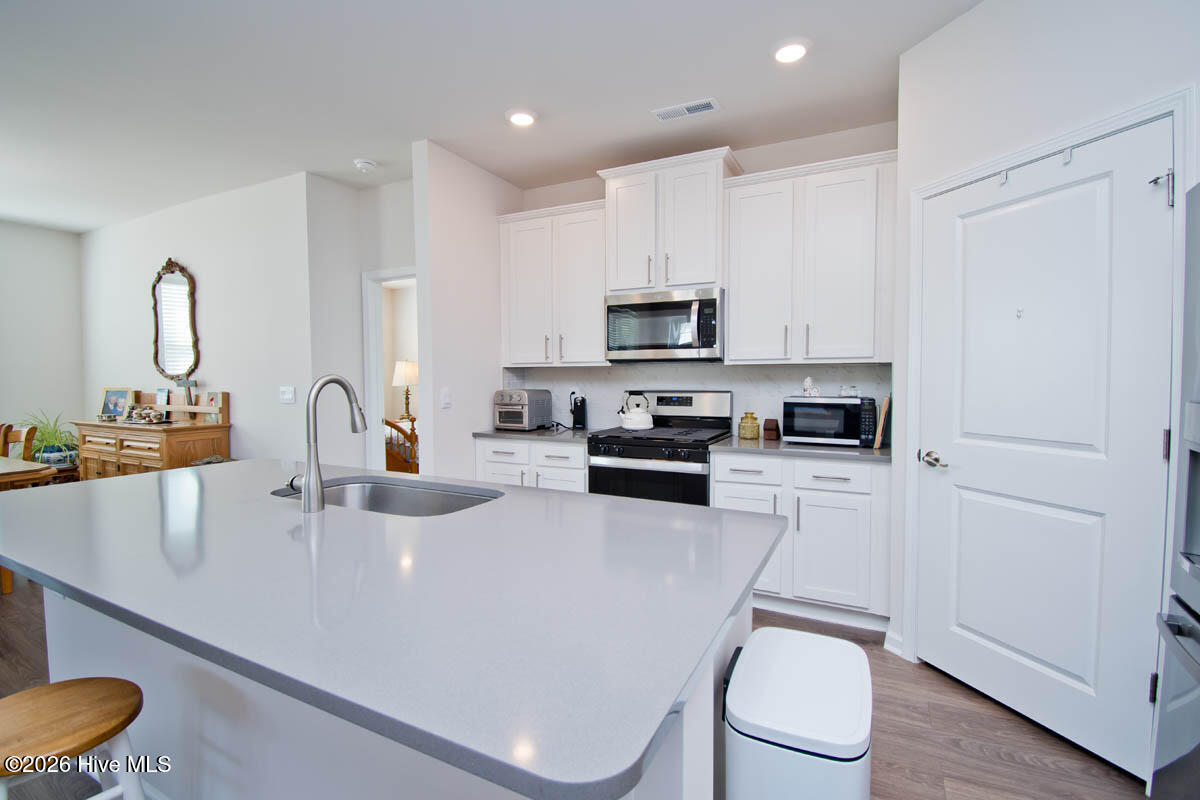 1001 Alizarin Lane Property Photo 15