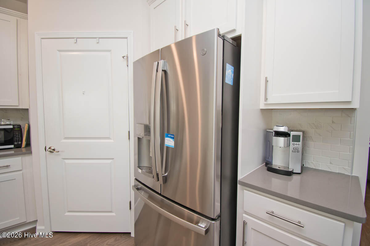1001 Alizarin Lane Property Photo 17