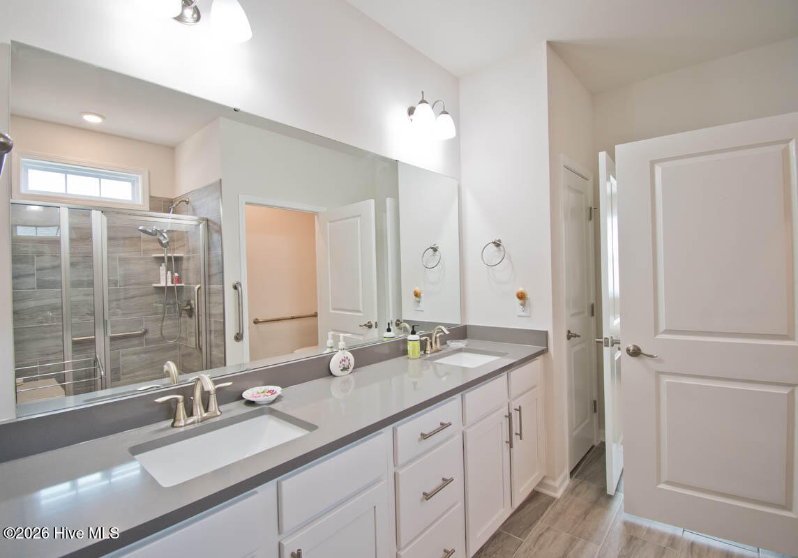 1001 Alizarin Lane Property Photo 26