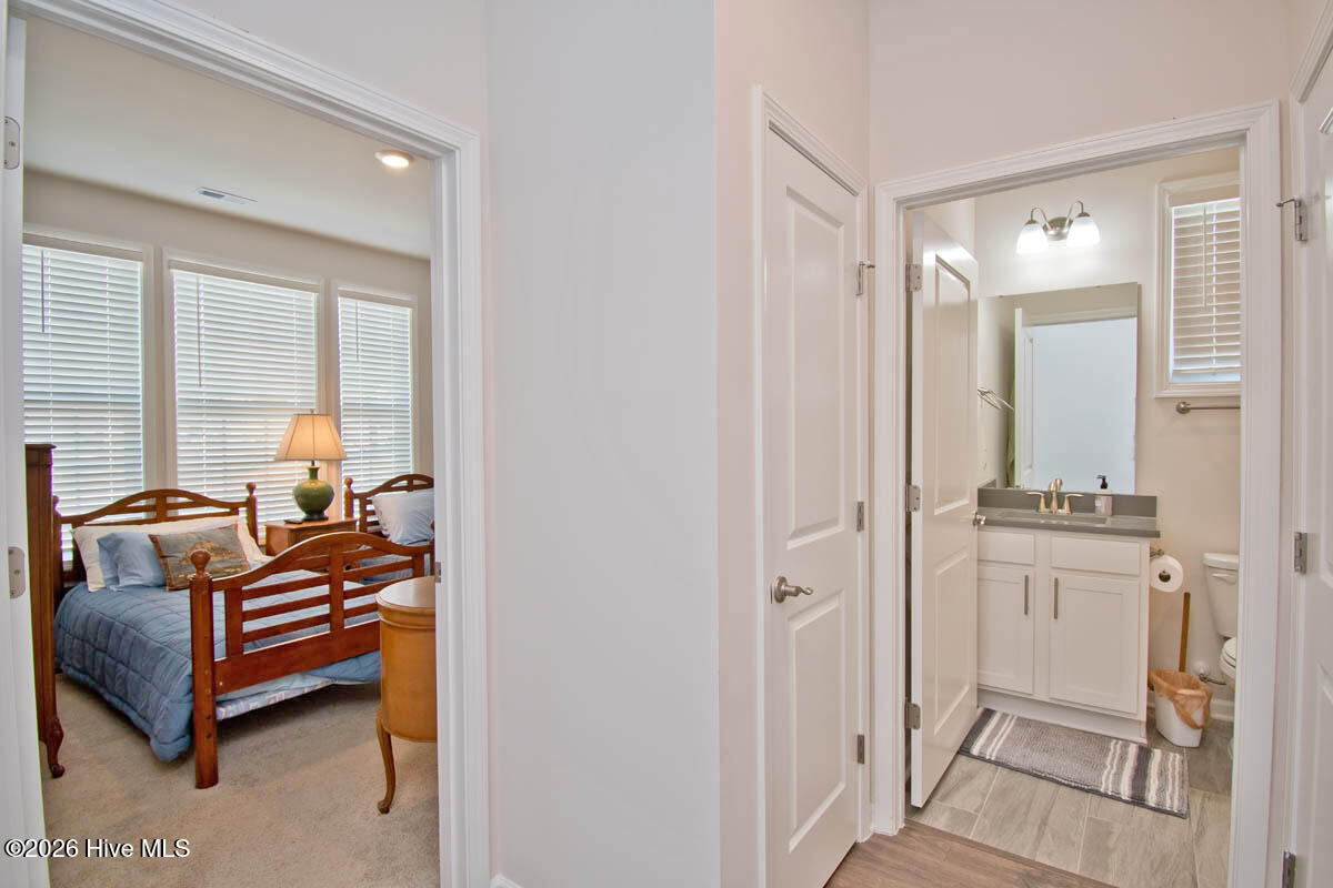 1001 Alizarin Lane Property Photo 34
