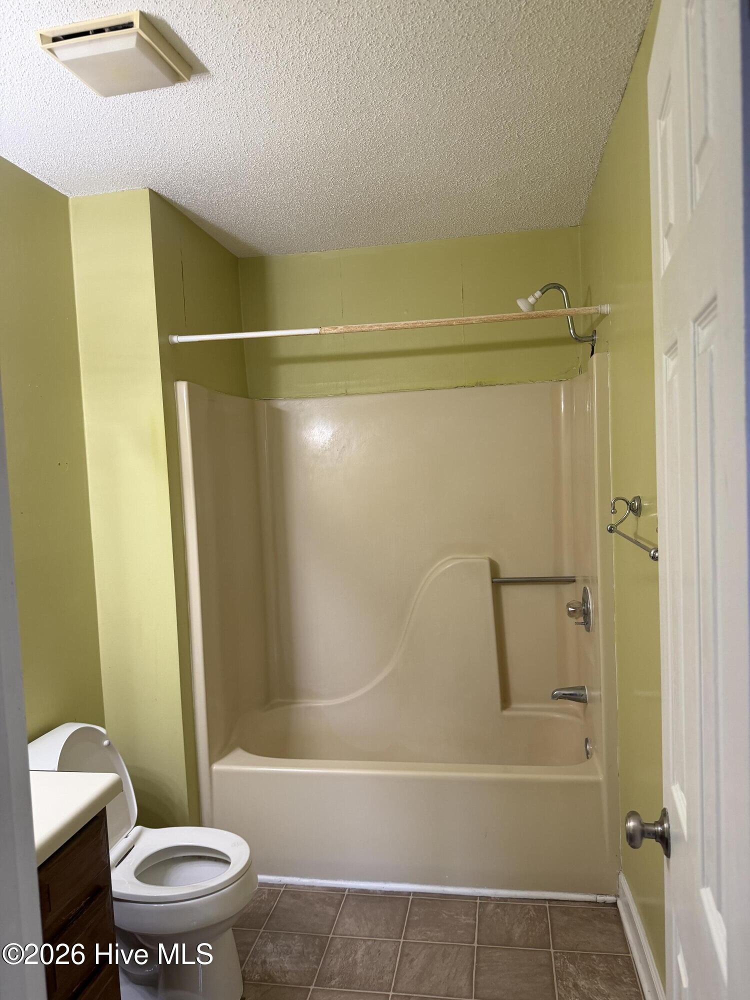 2700 Thackery Road 33 Property Photo 12