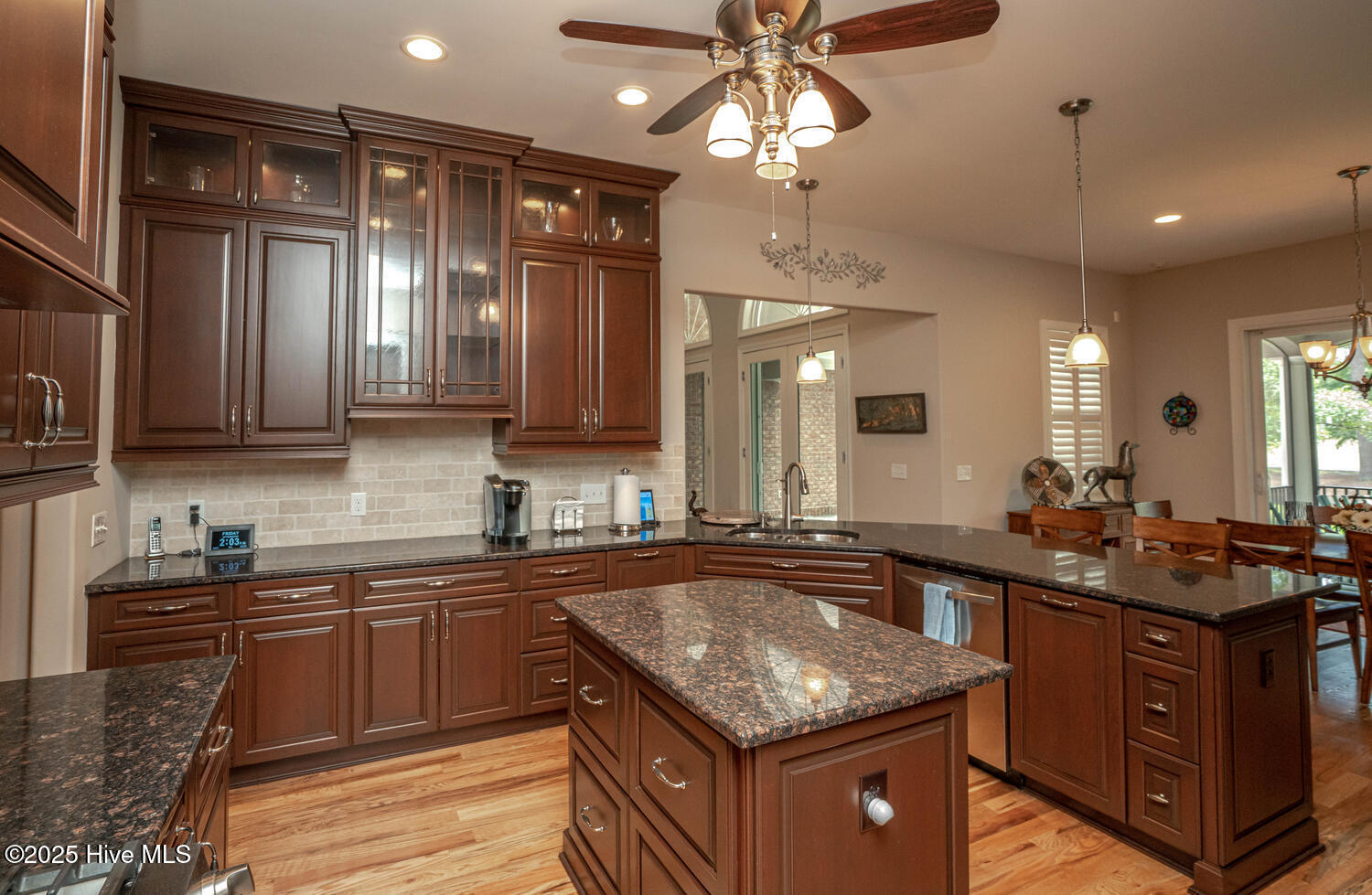 545 Gladstone Circle Sw Property Photo 17