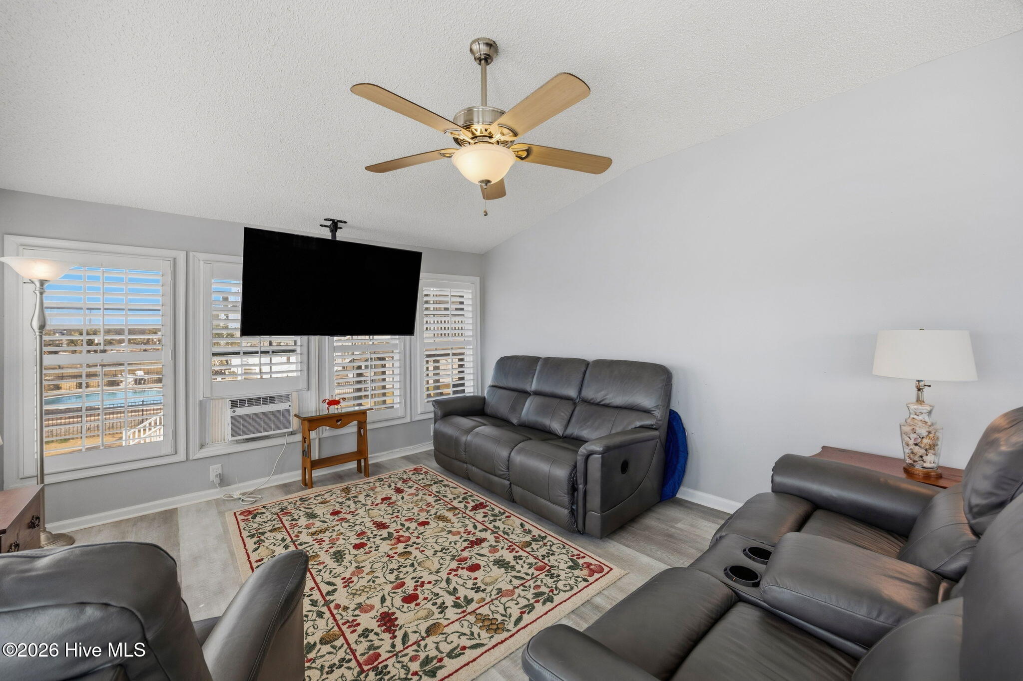 9055 W 9th Street Property Photo 10