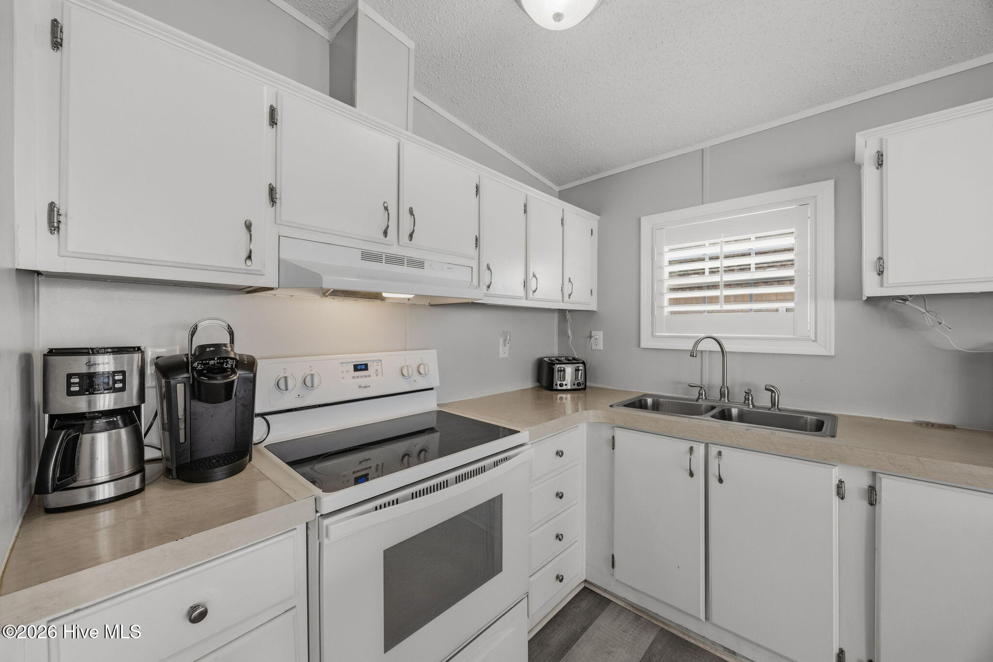 9055 W 9th Street Property Photo 16