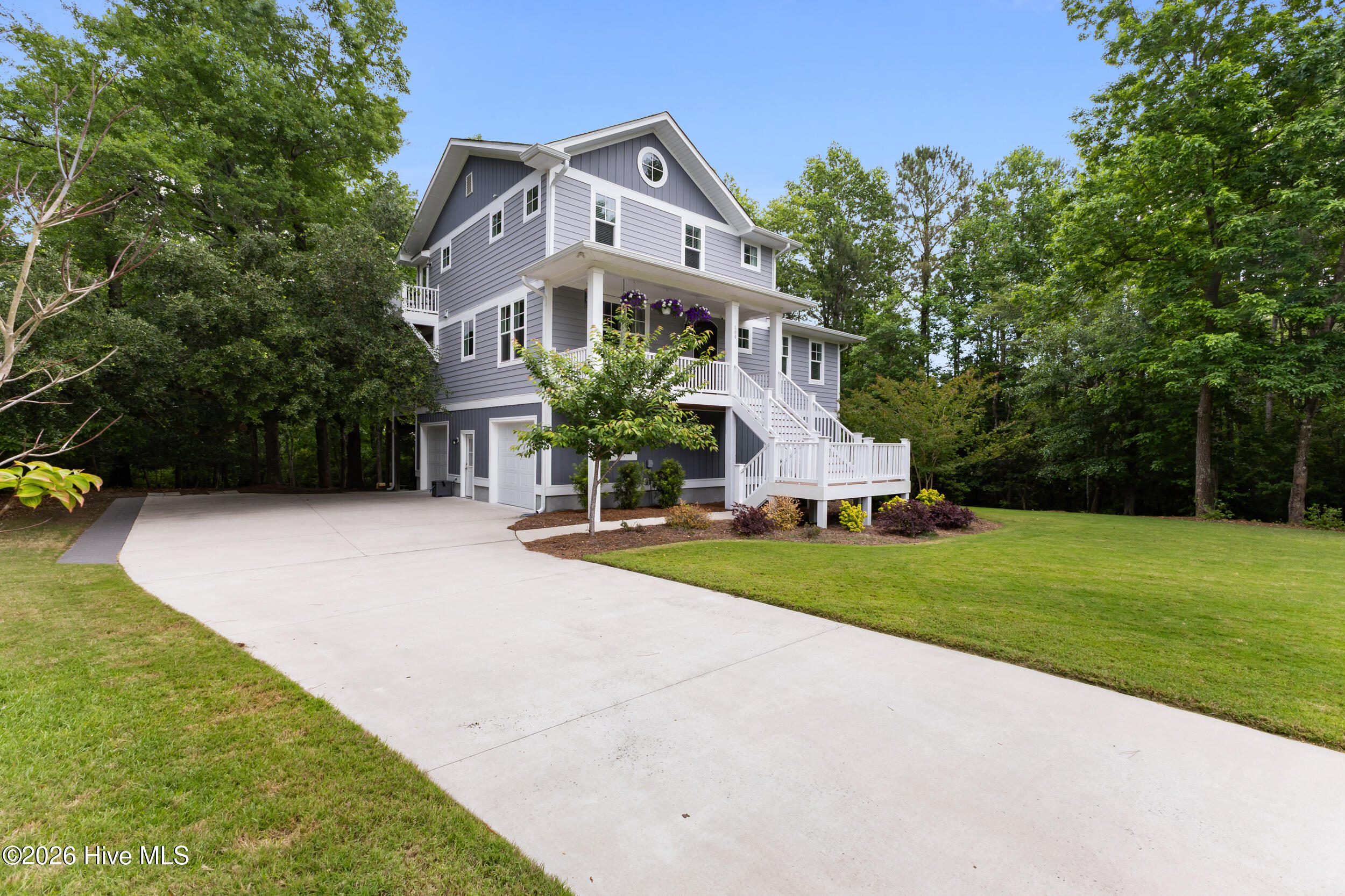 104 W High Bluff Drive Property Photo 1