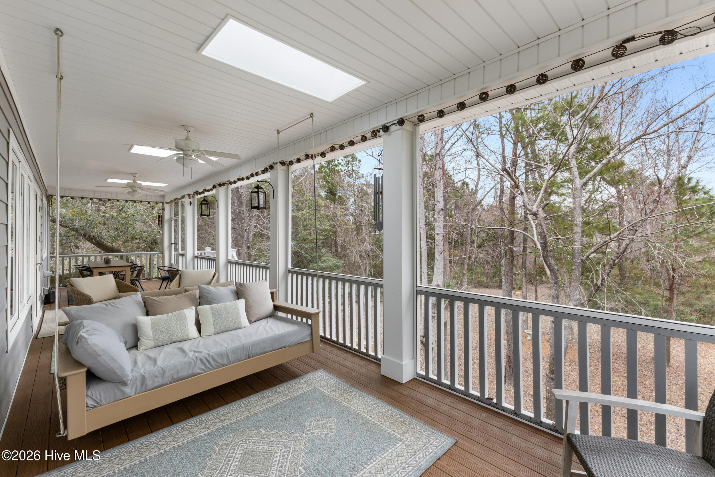 104 W High Bluff Drive Property Photo 7