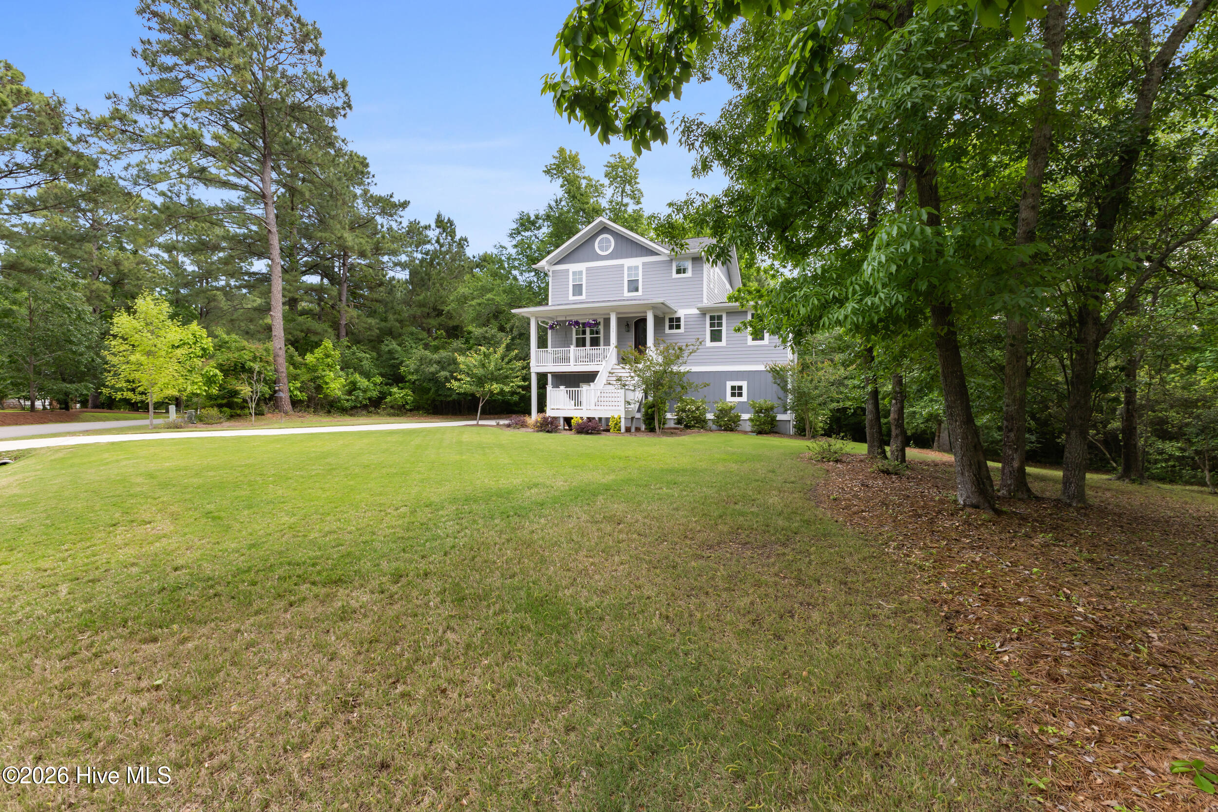 104 W High Bluff Drive Property Photo 10