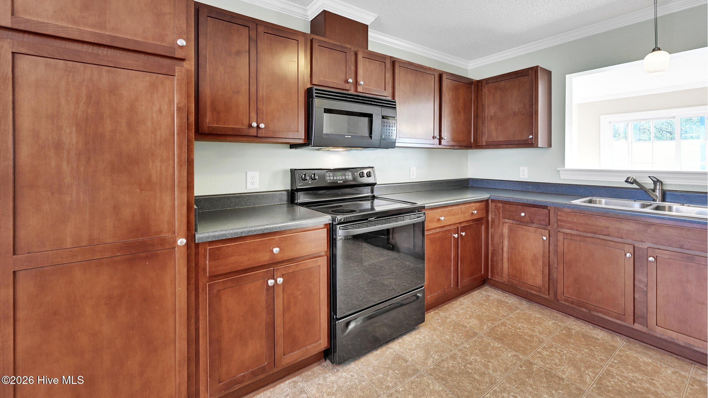 4222 Dudleys Grant Drive E Property Photo 15