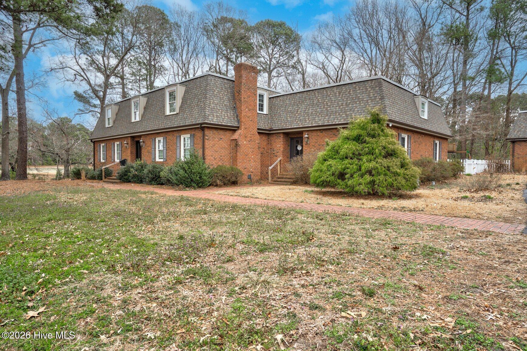 803 E Beechtree Drive Property Photo 2