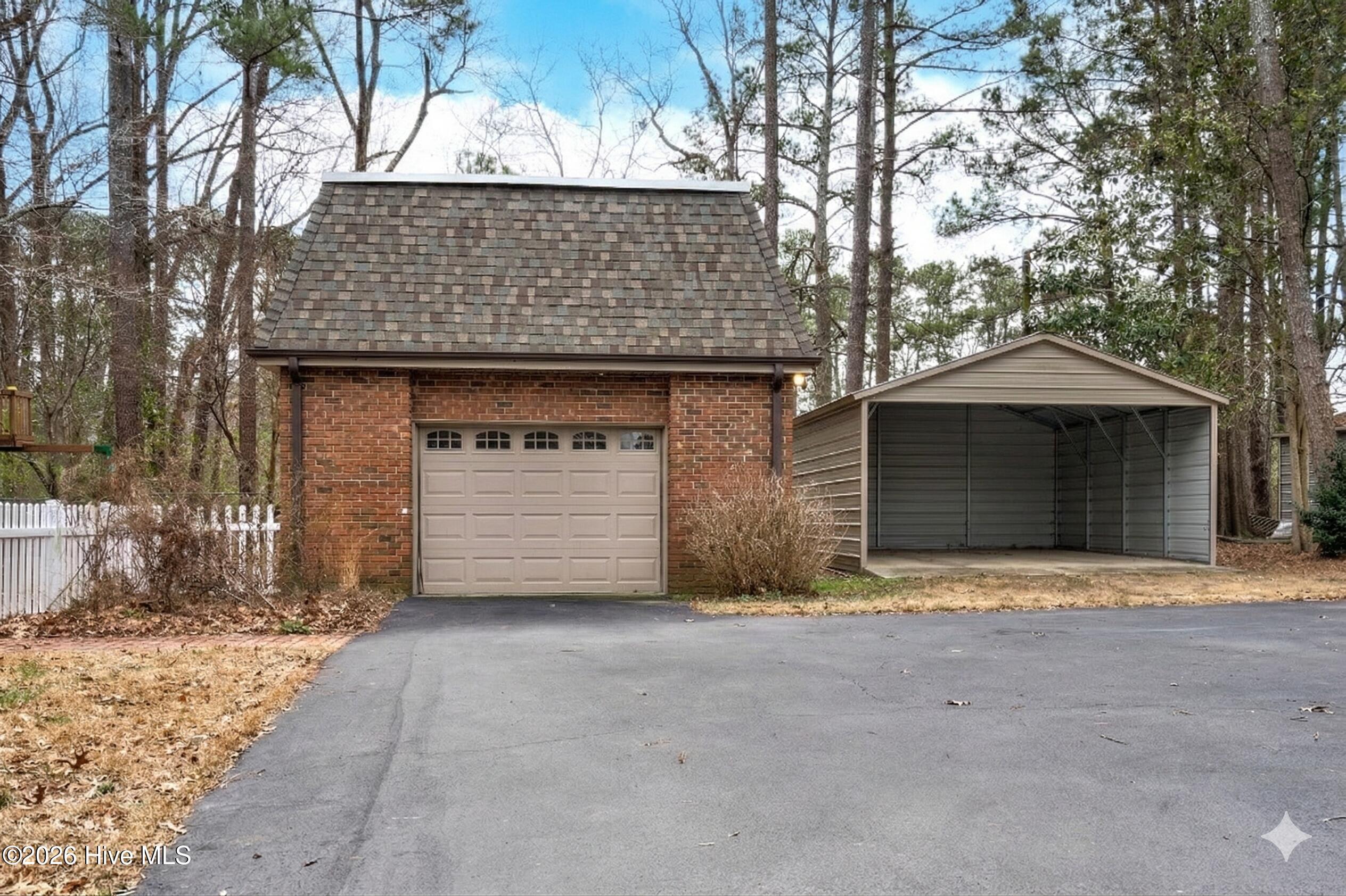 803 E Beechtree Drive Property Photo 31