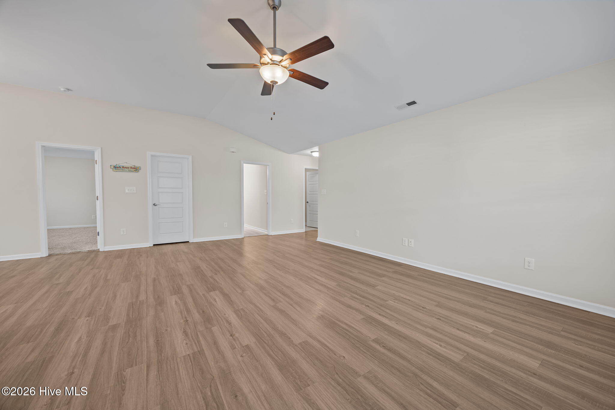 621 West Beaufort Road Property Photo 6
