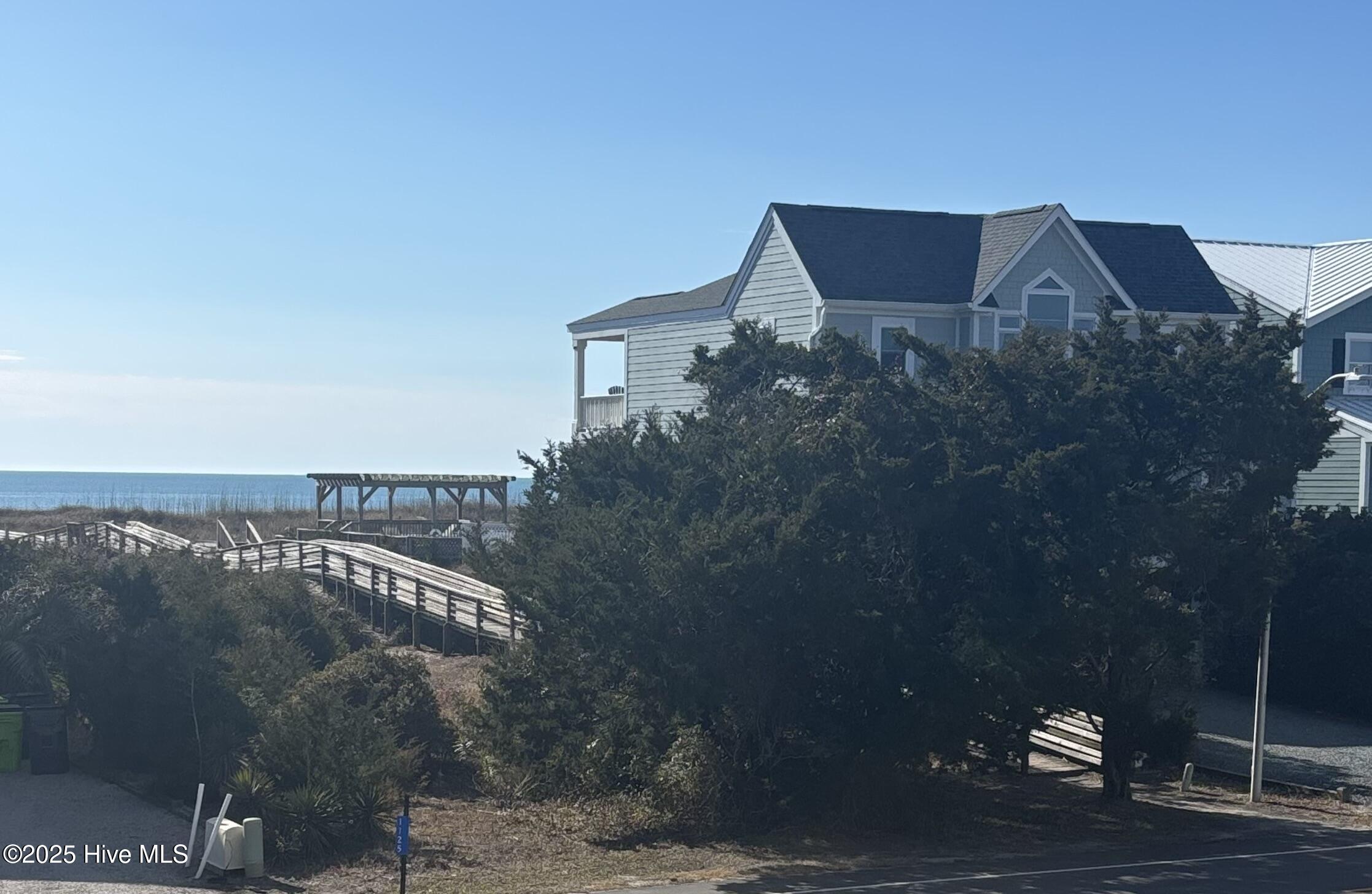 1126 Ocean Boulevard W Property Photo 9