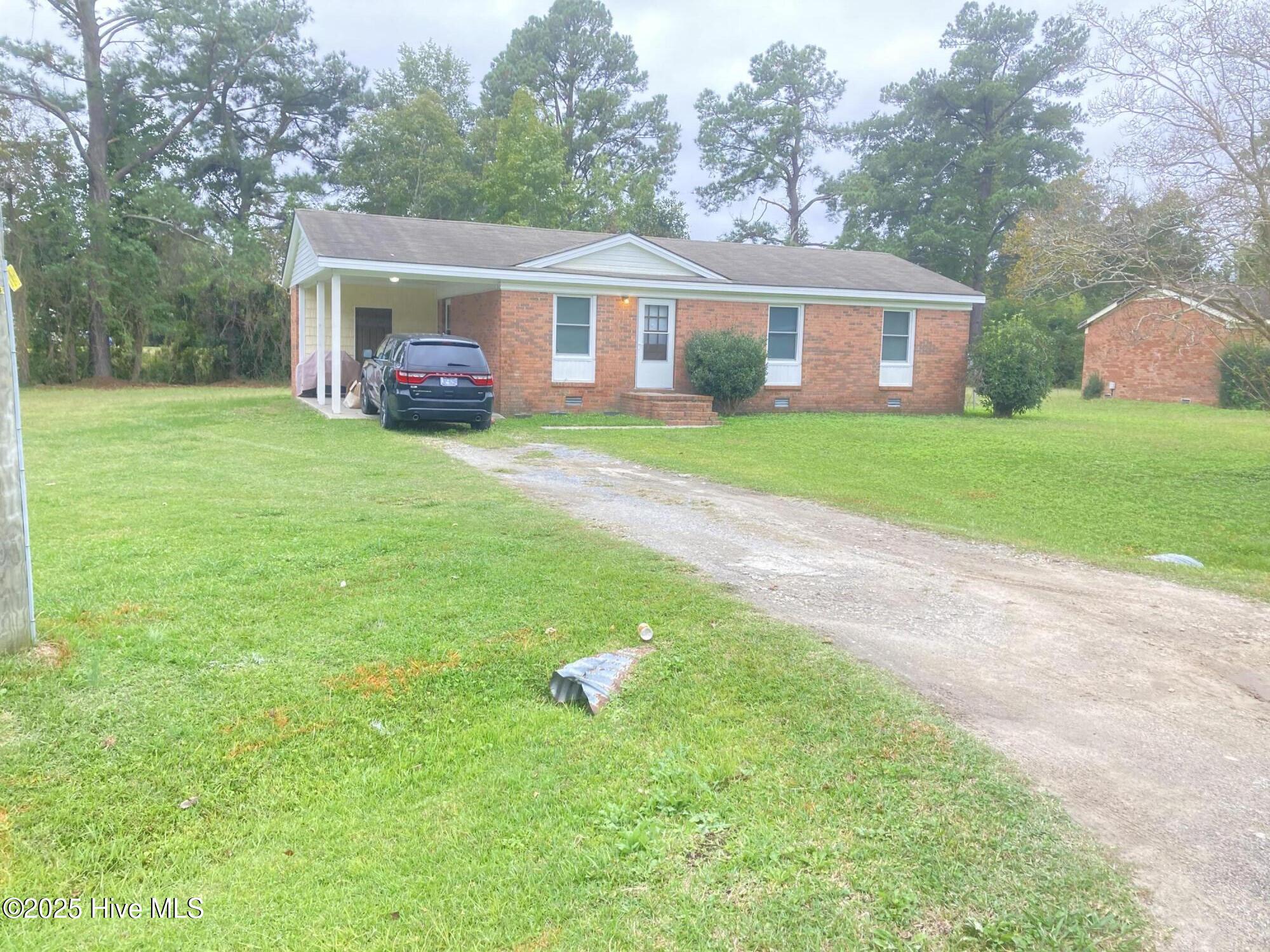 1405 Mockingbird Lane Property Photo 2