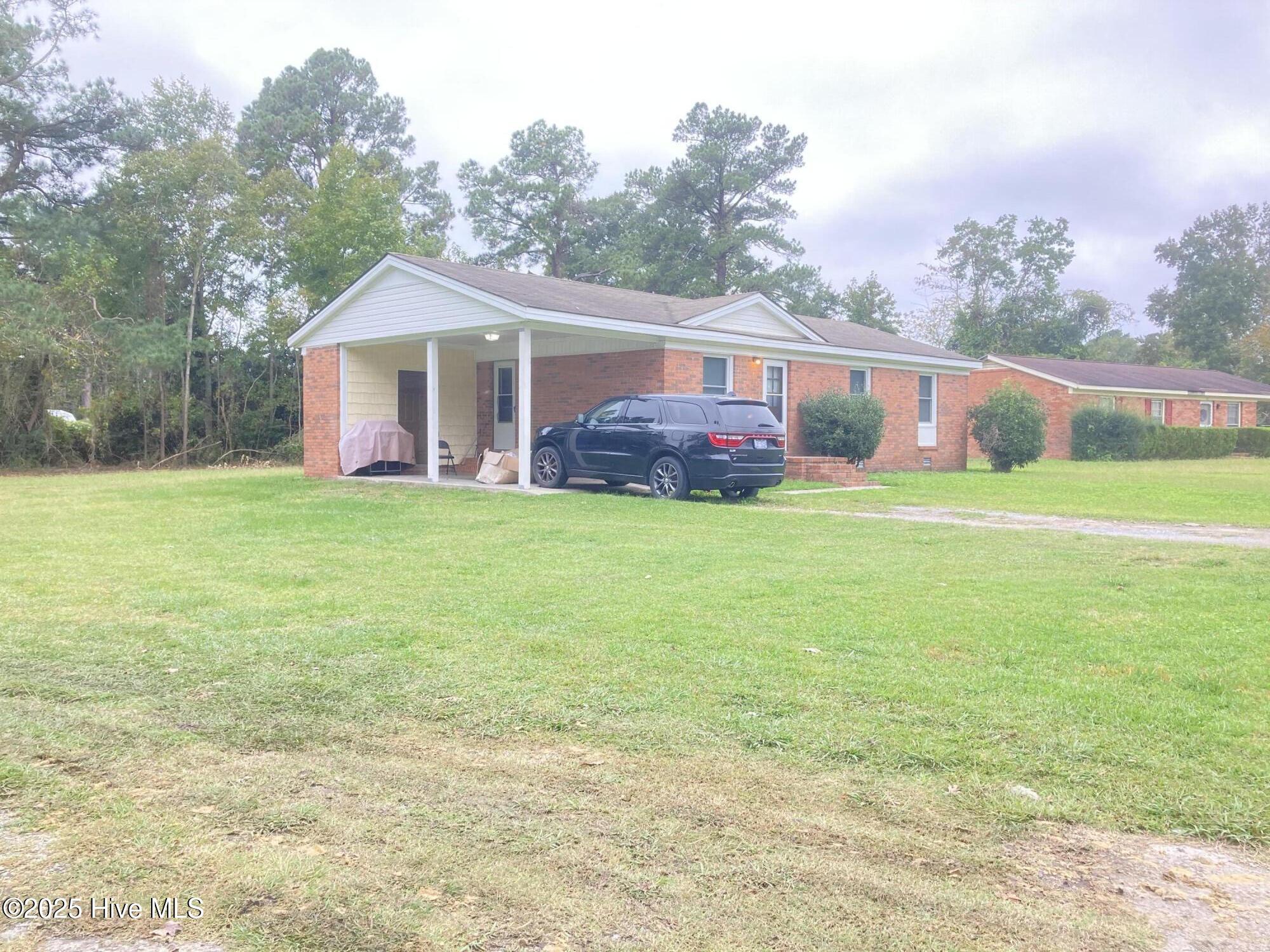 1405 Mockingbird Lane Property Photo 3