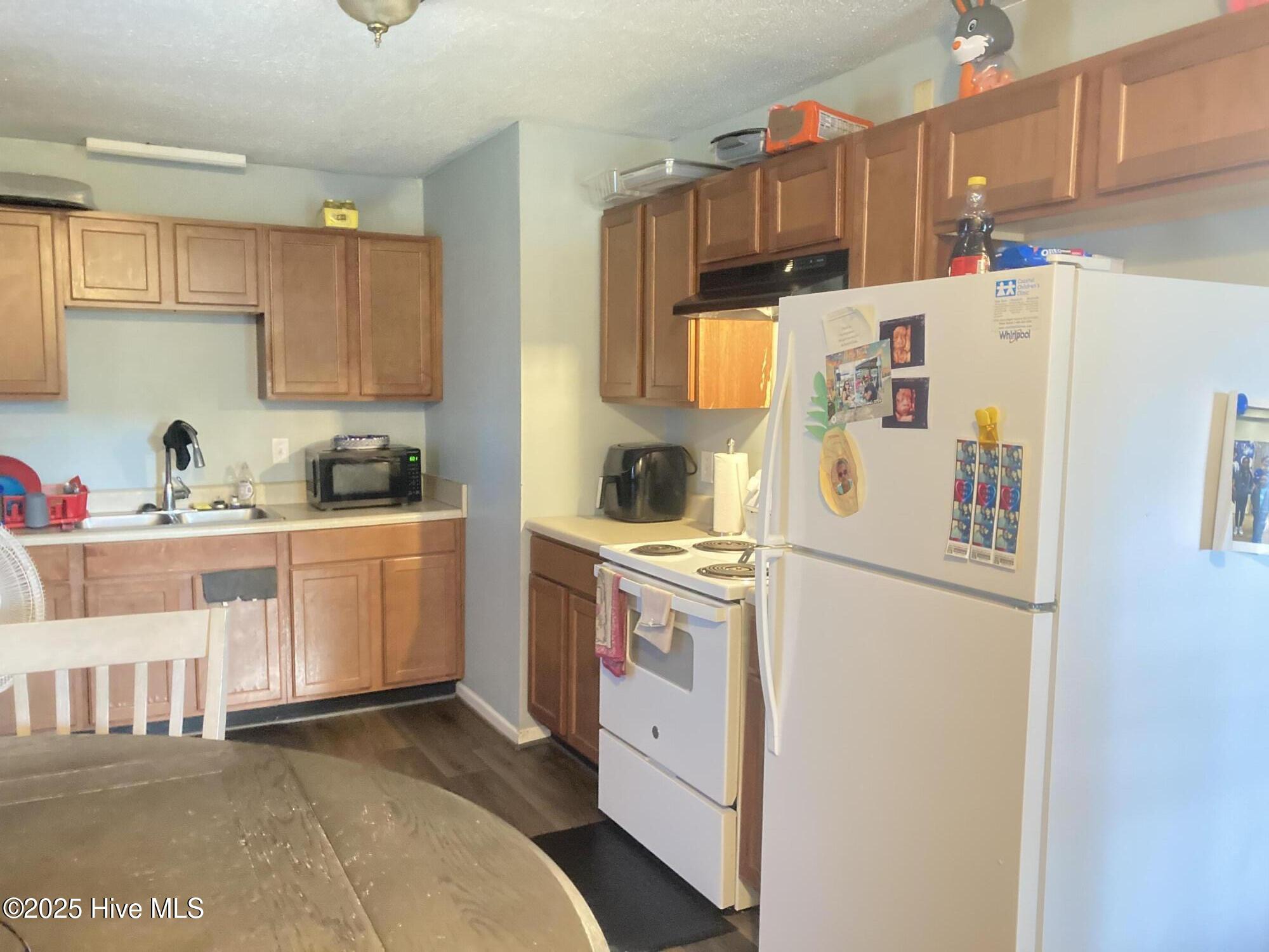1405 Mockingbird Lane Property Photo 11