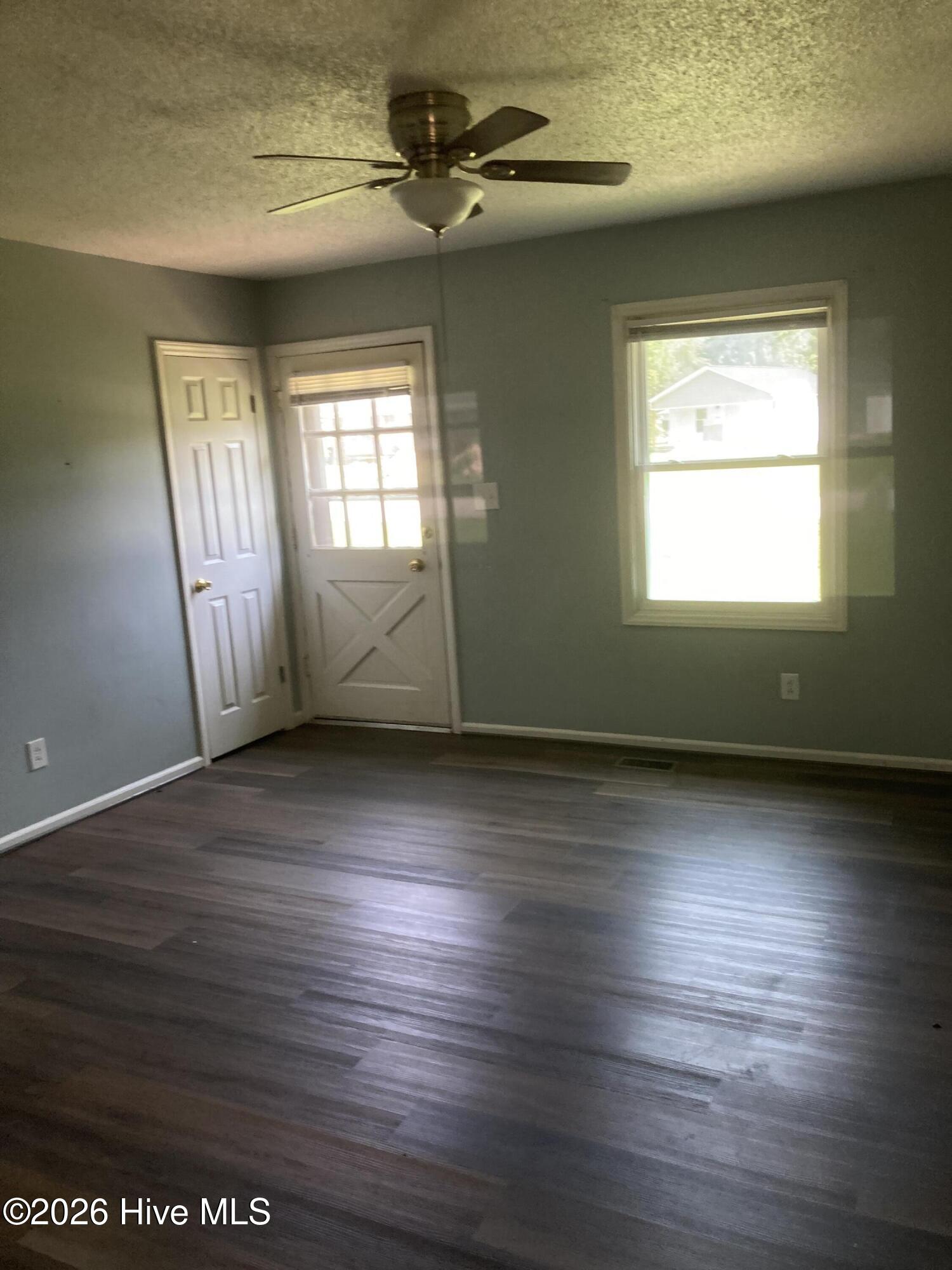 1405 Mockingbird Lane Property Photo 19