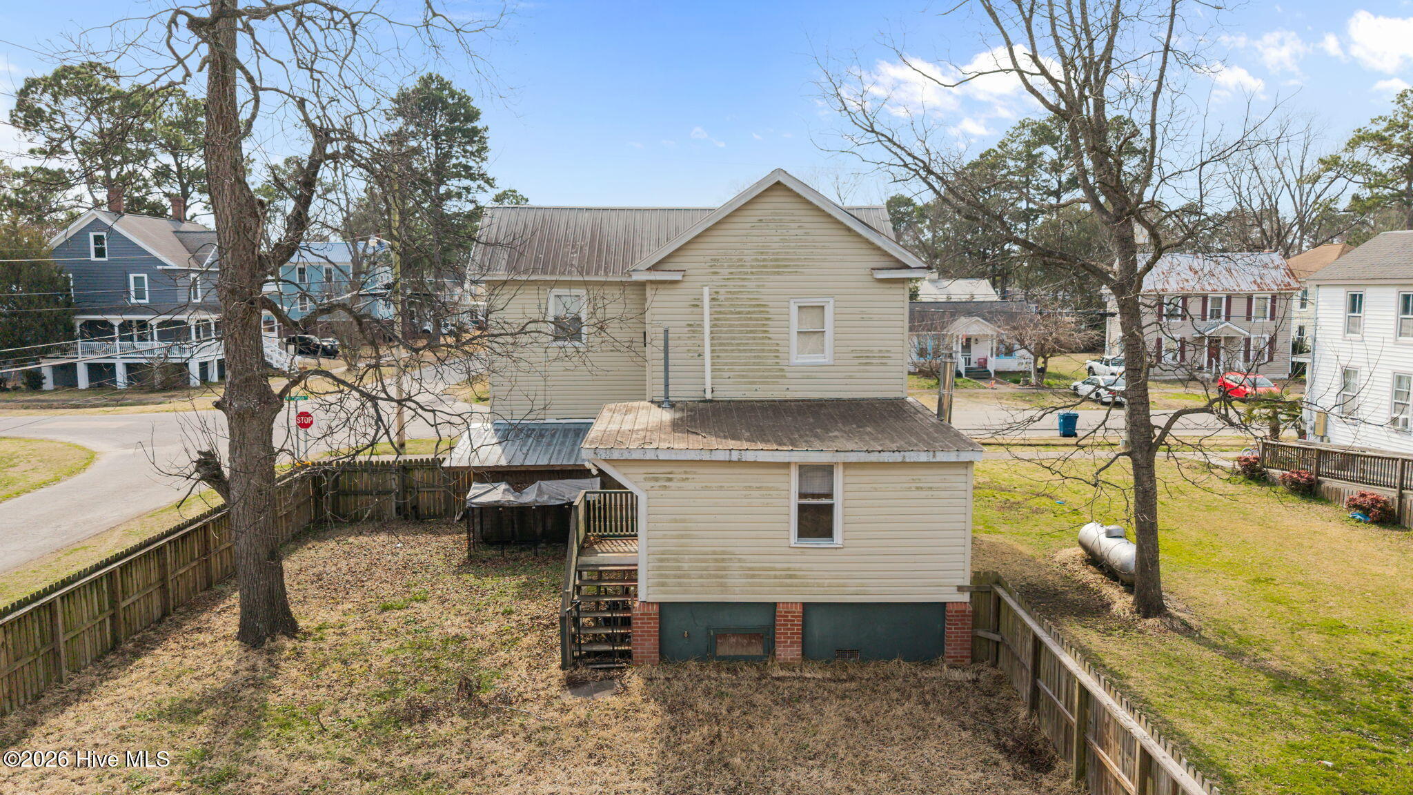 489 E Pungo Street Property Photo 5