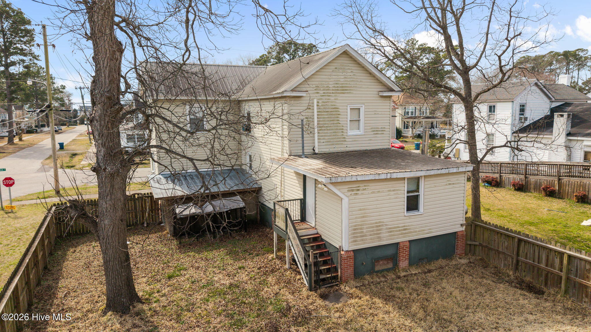 489 E Pungo Street Property Photo 6
