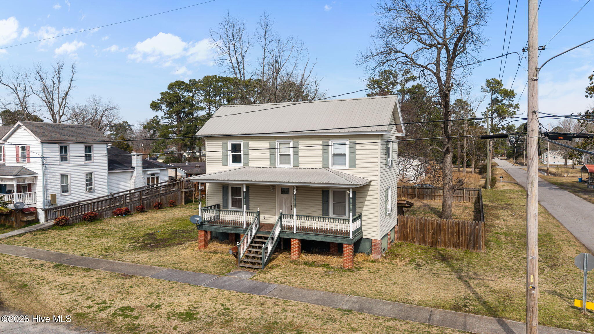 489 E Pungo Street Property Photo 10