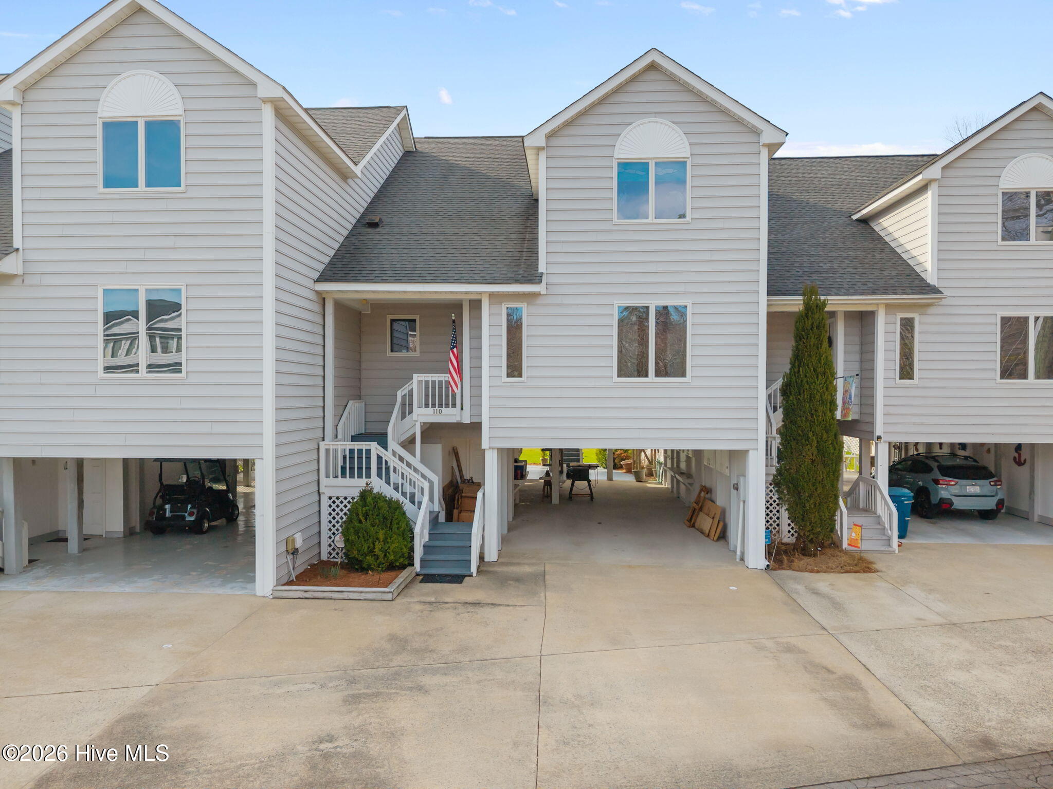110 Cypress Bay Property Photo 1