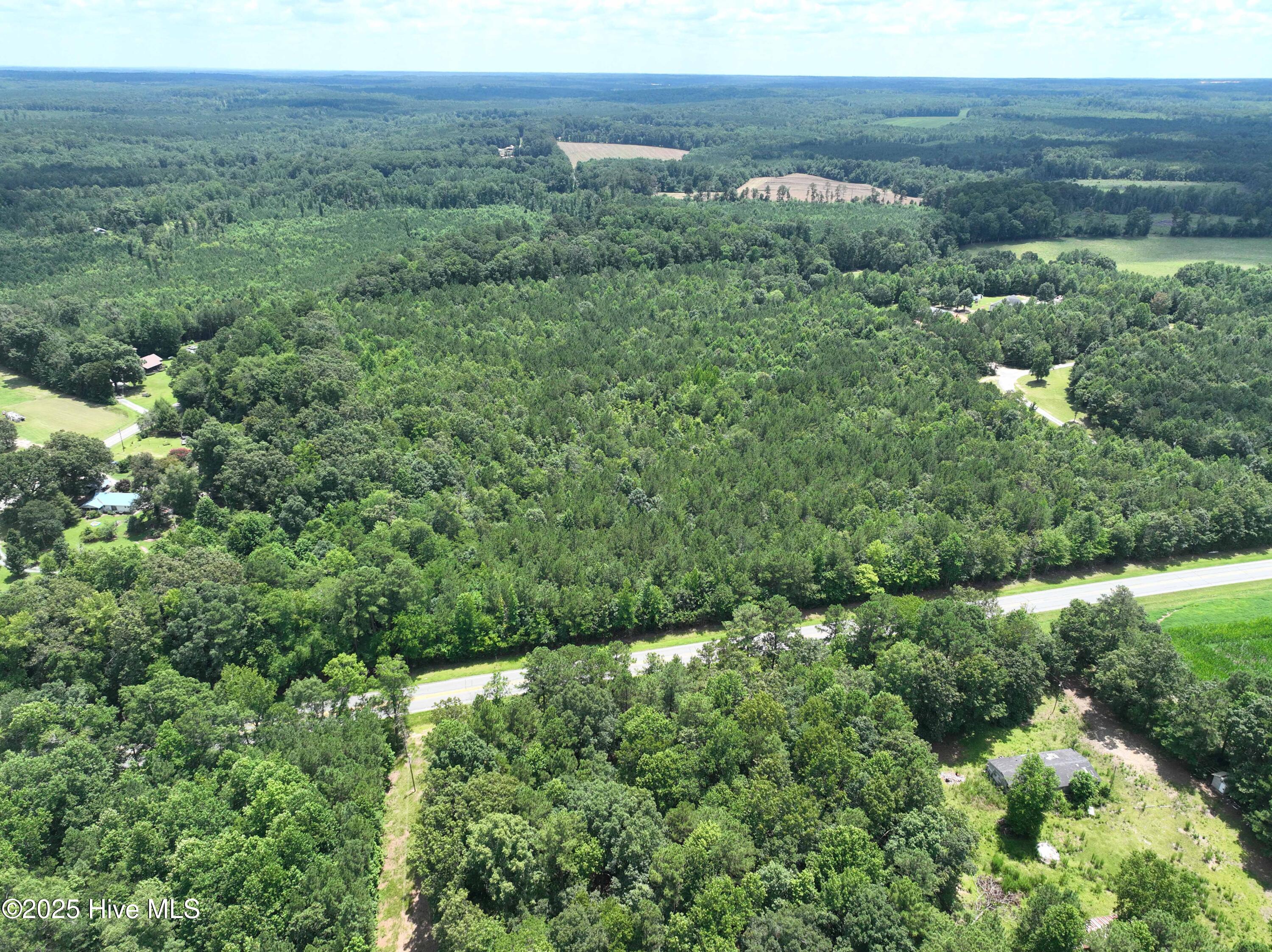 Nc 24-27 3 Highway Road Property Photo 12
