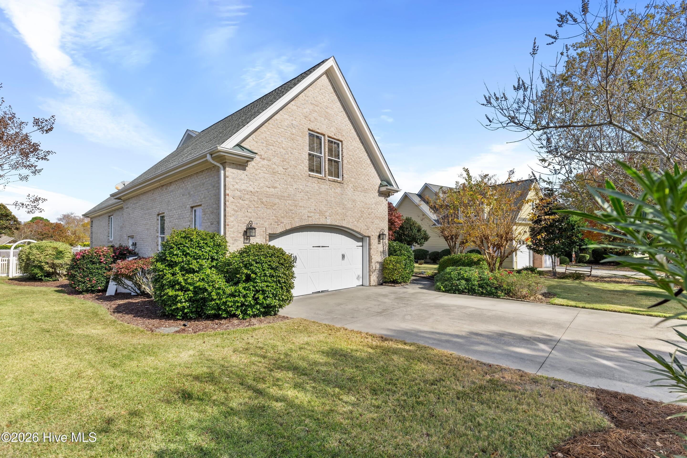 4363 Gauntlet Drive Se Property Photo 5