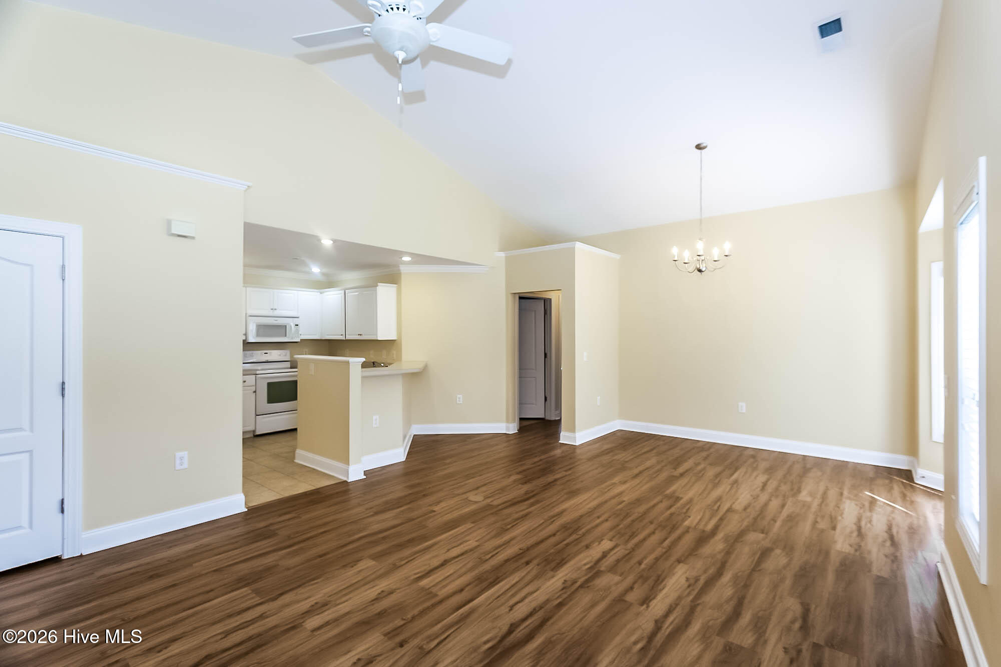 212 Diamond Cove Property Photo 4