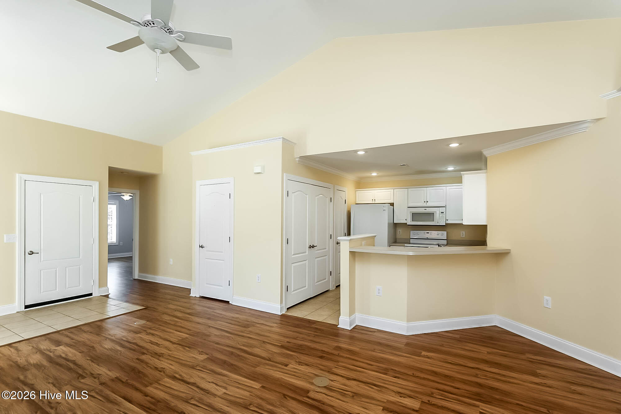 212 Diamond Cove Property Photo 8