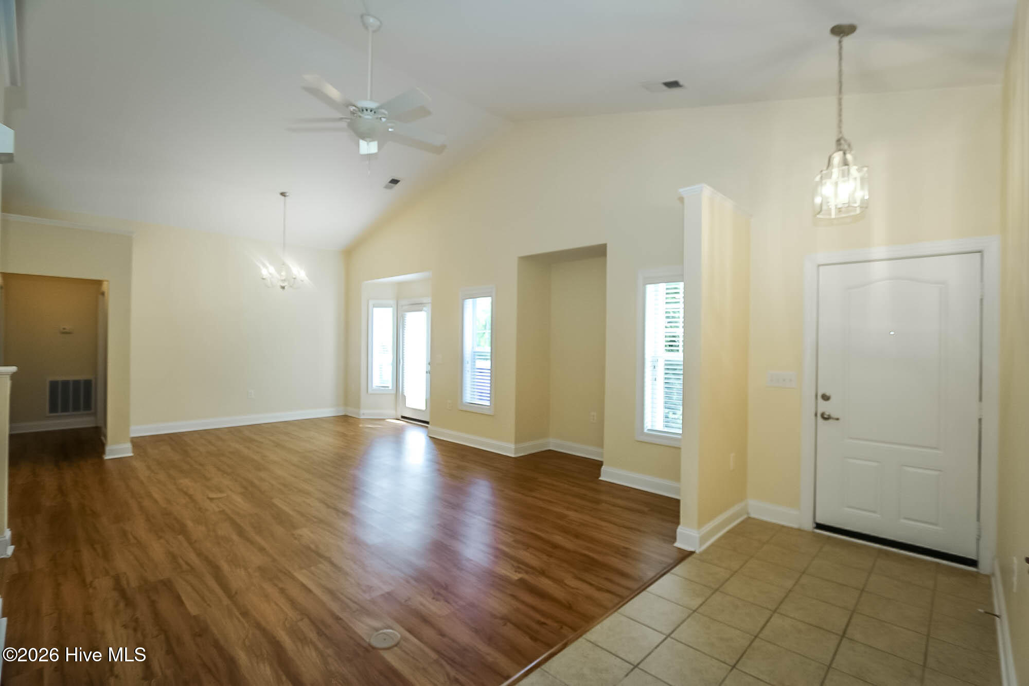 212 Diamond Cove Property Photo 9