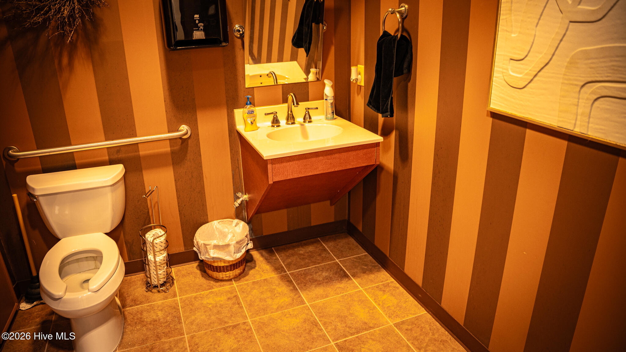 1082 Harvey Point Road Property Photo 29