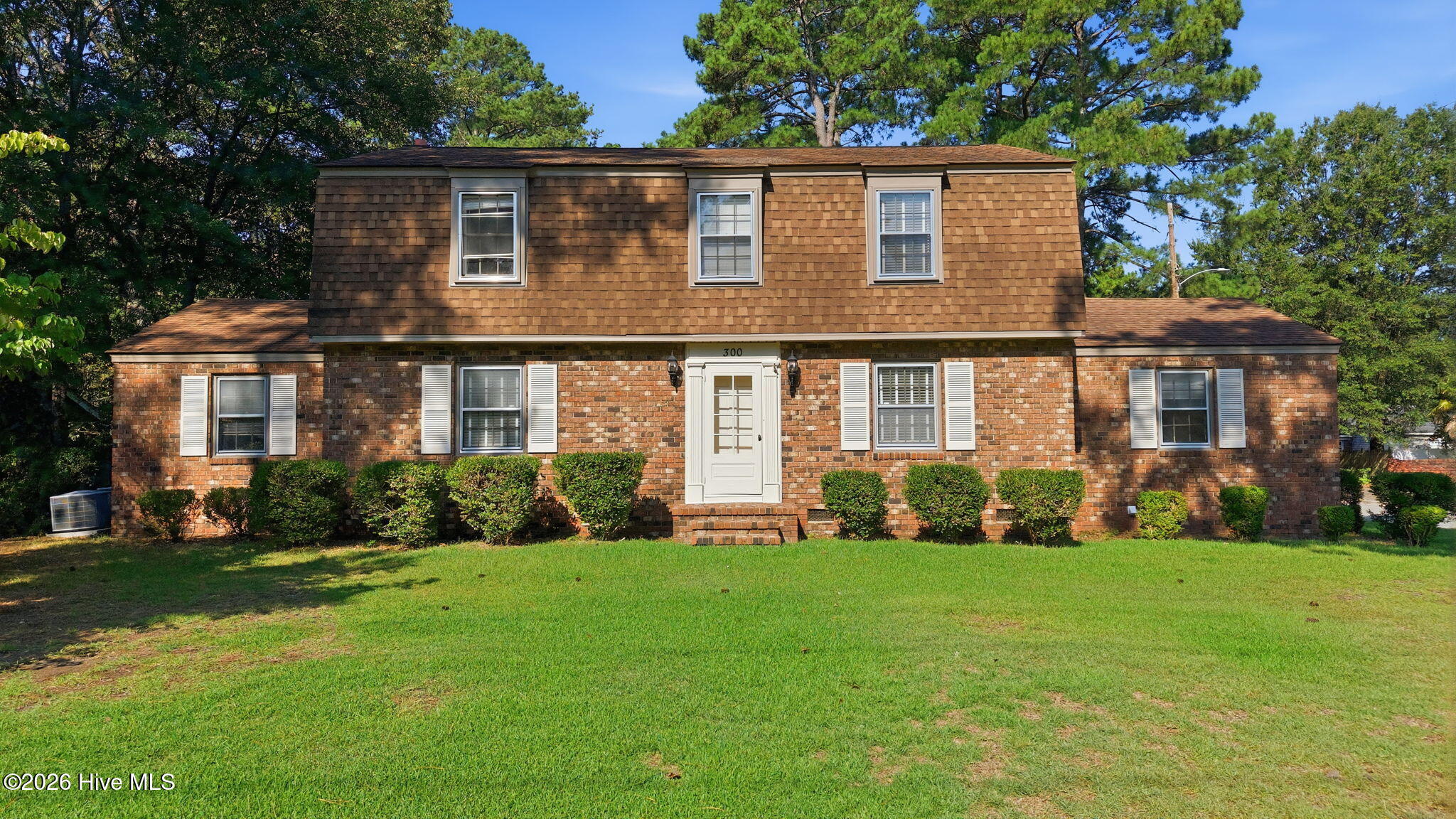 300 S Englewood Drive Property Photo 1