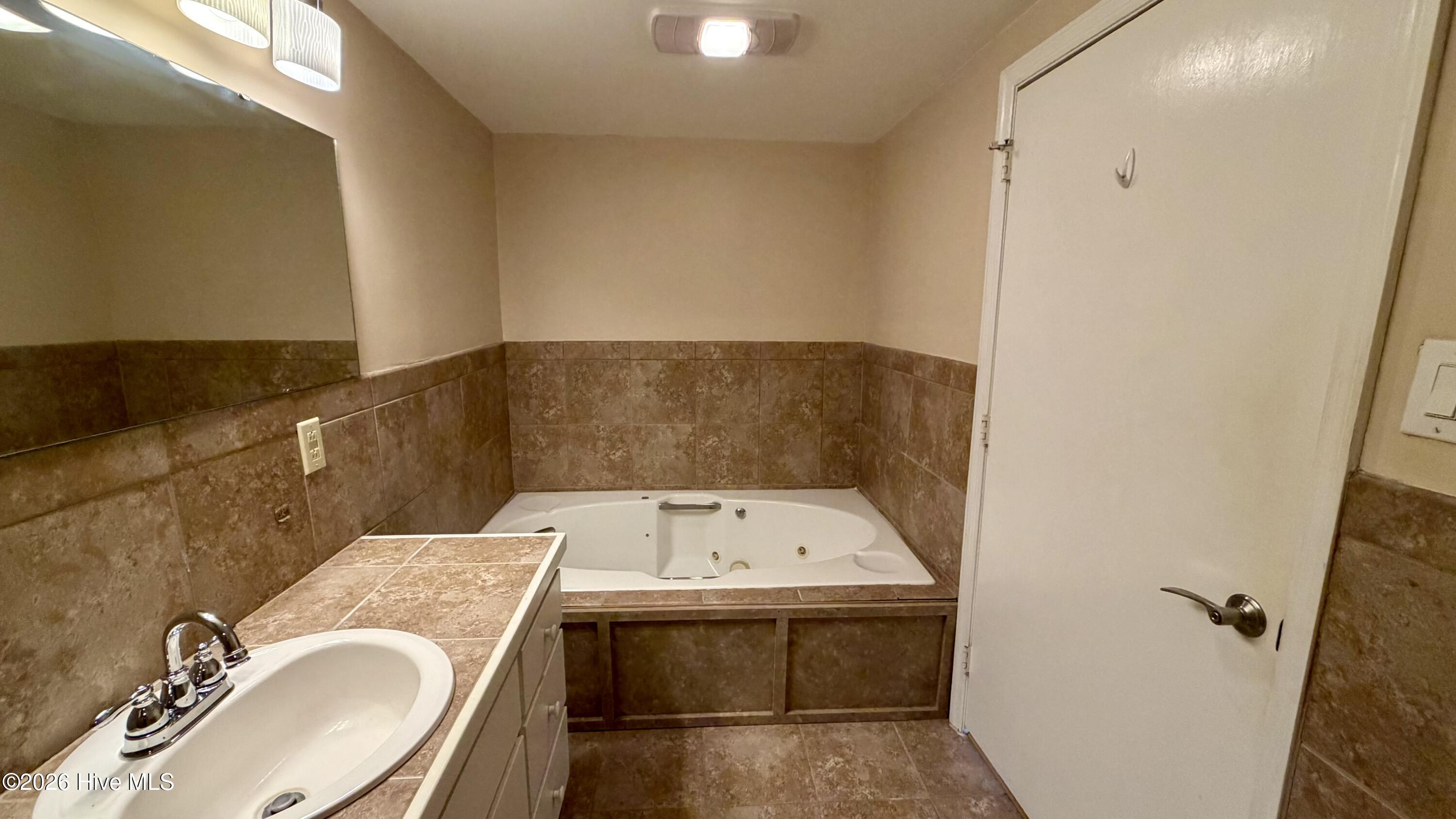 1113 Cherry Tree Drive Property Photo 32