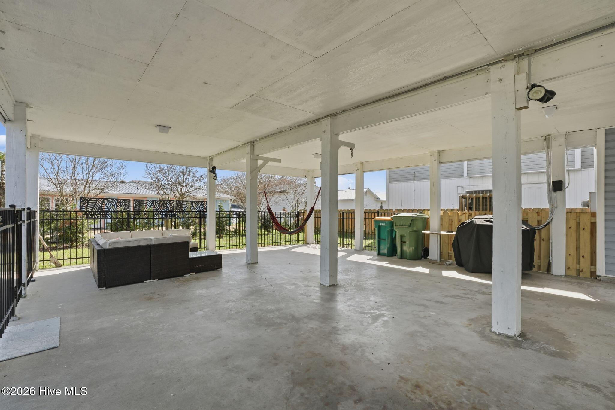 625 S Fourth Avenue Property Photo 7