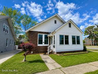517 W North Street W Property Photo 1