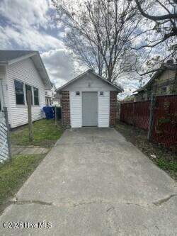 517 W North Street W Property Photo 34