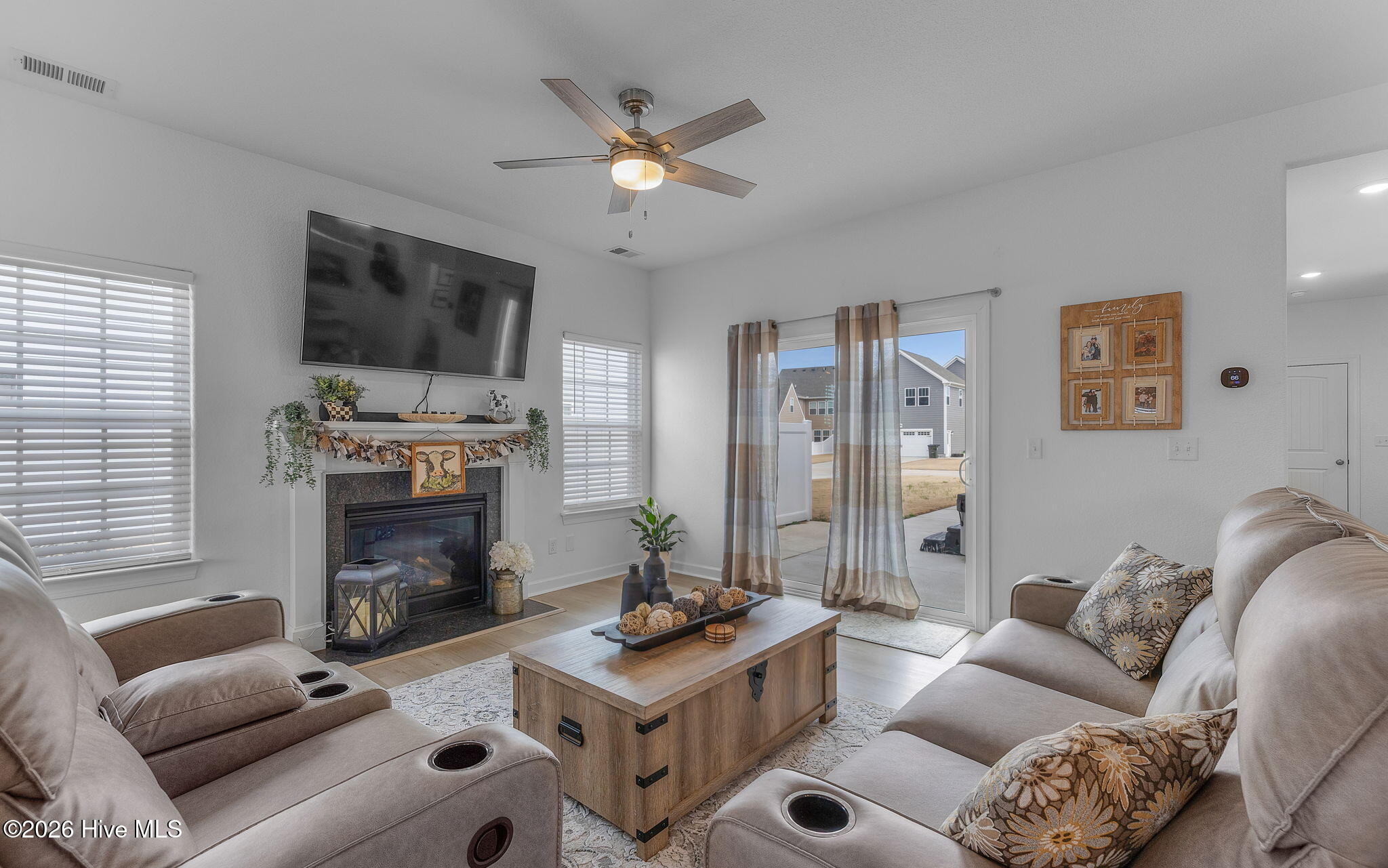 119 Iris Circle Property Photo 4