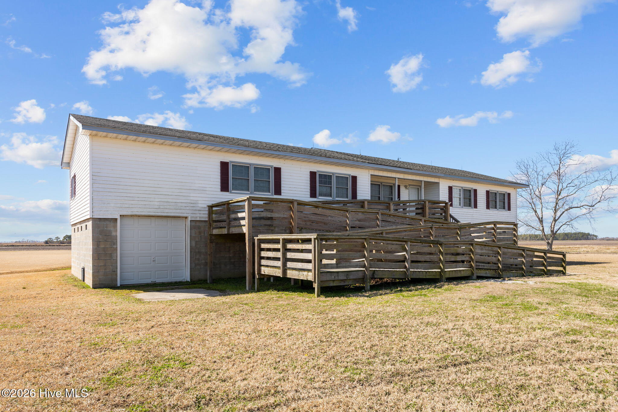 2575 White Plains Road Property Photo 1