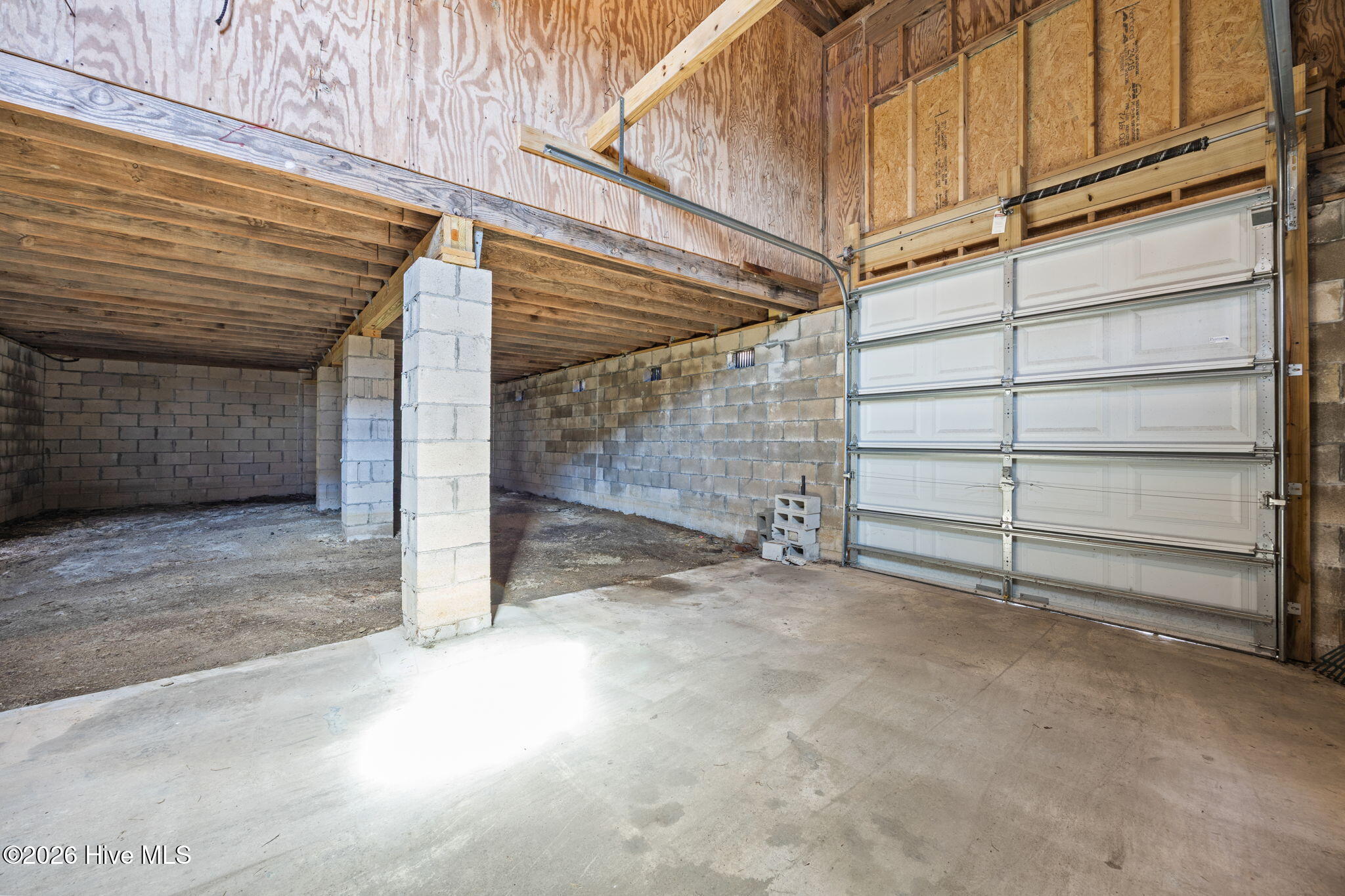 2575 White Plains Road Property Photo 21