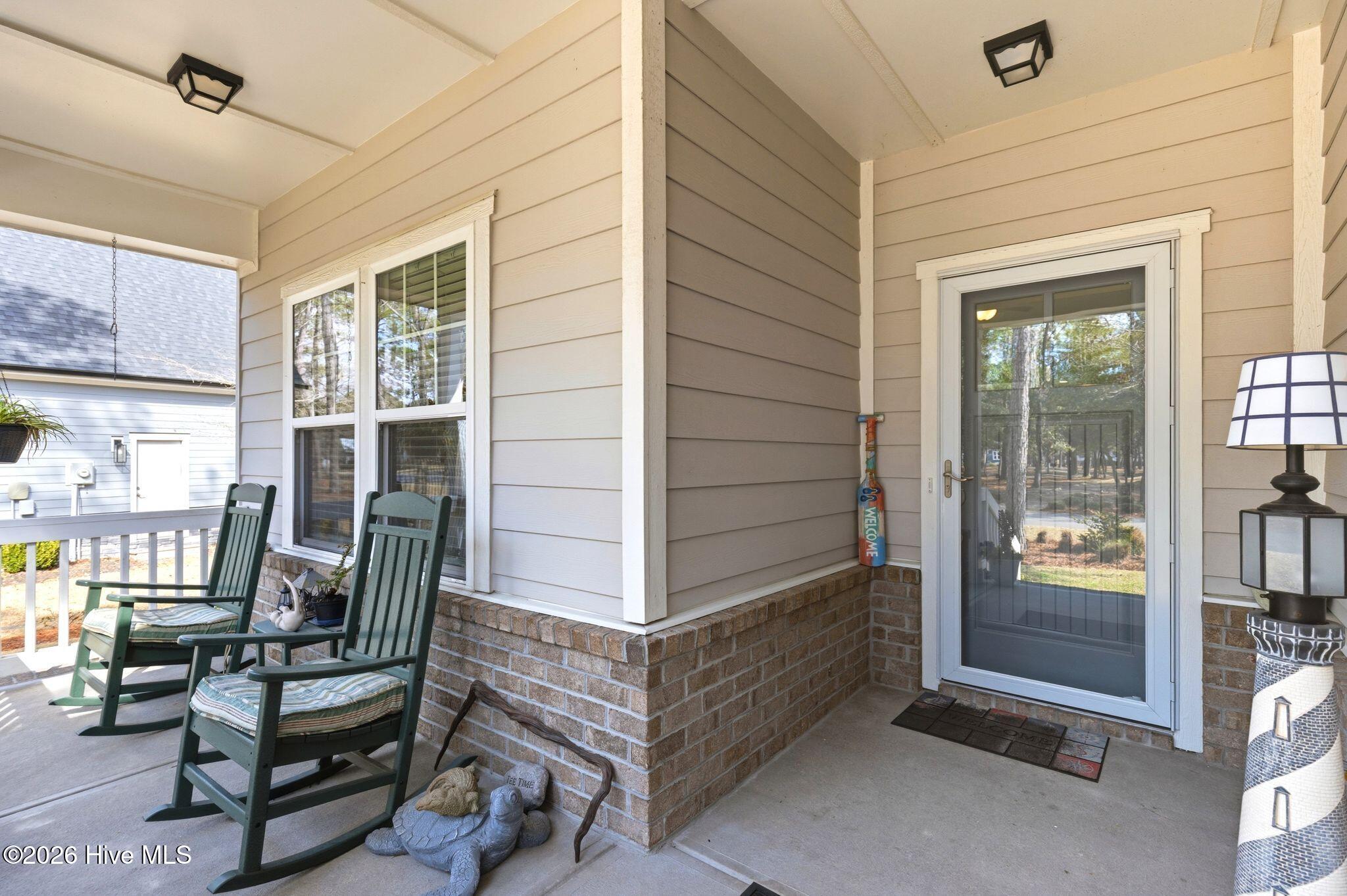 160 Lockhaven Drive Se Property Photo 4