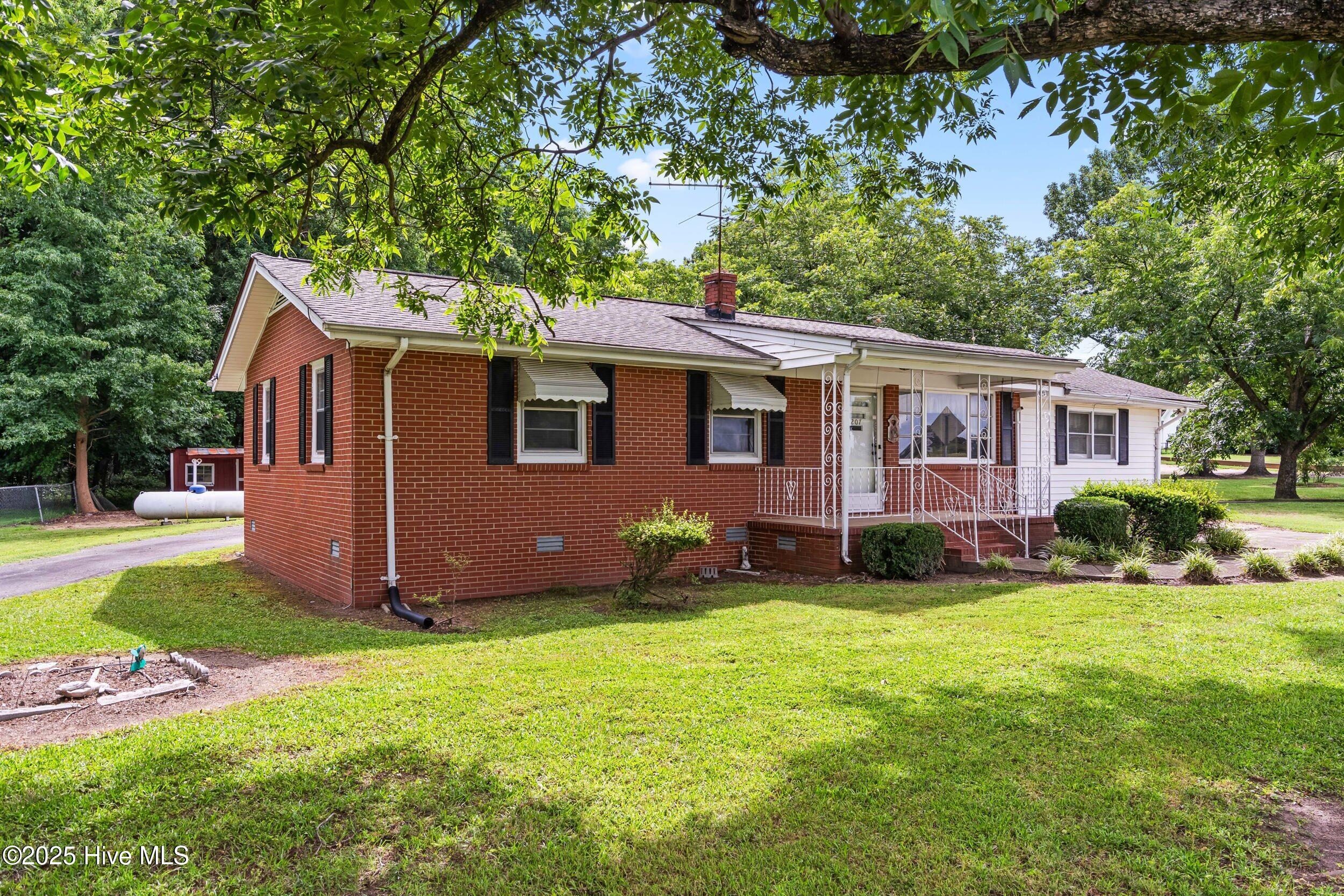 207 Wendell Road Property Photo 2