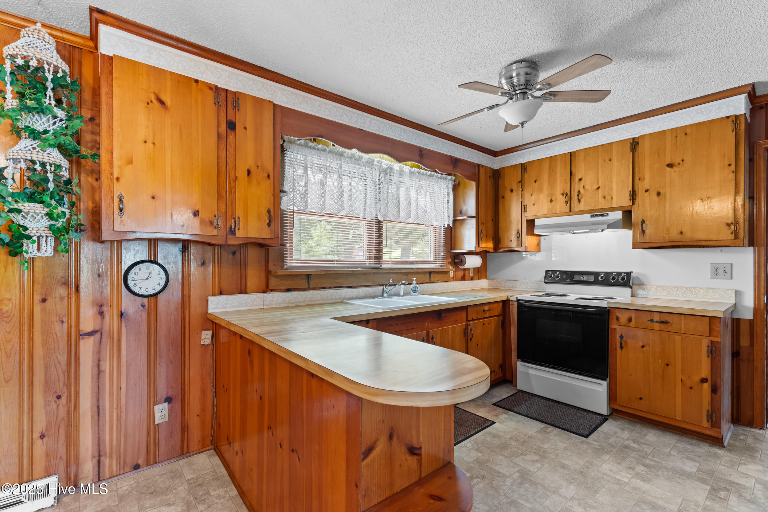 207 Wendell Road Property Photo 8