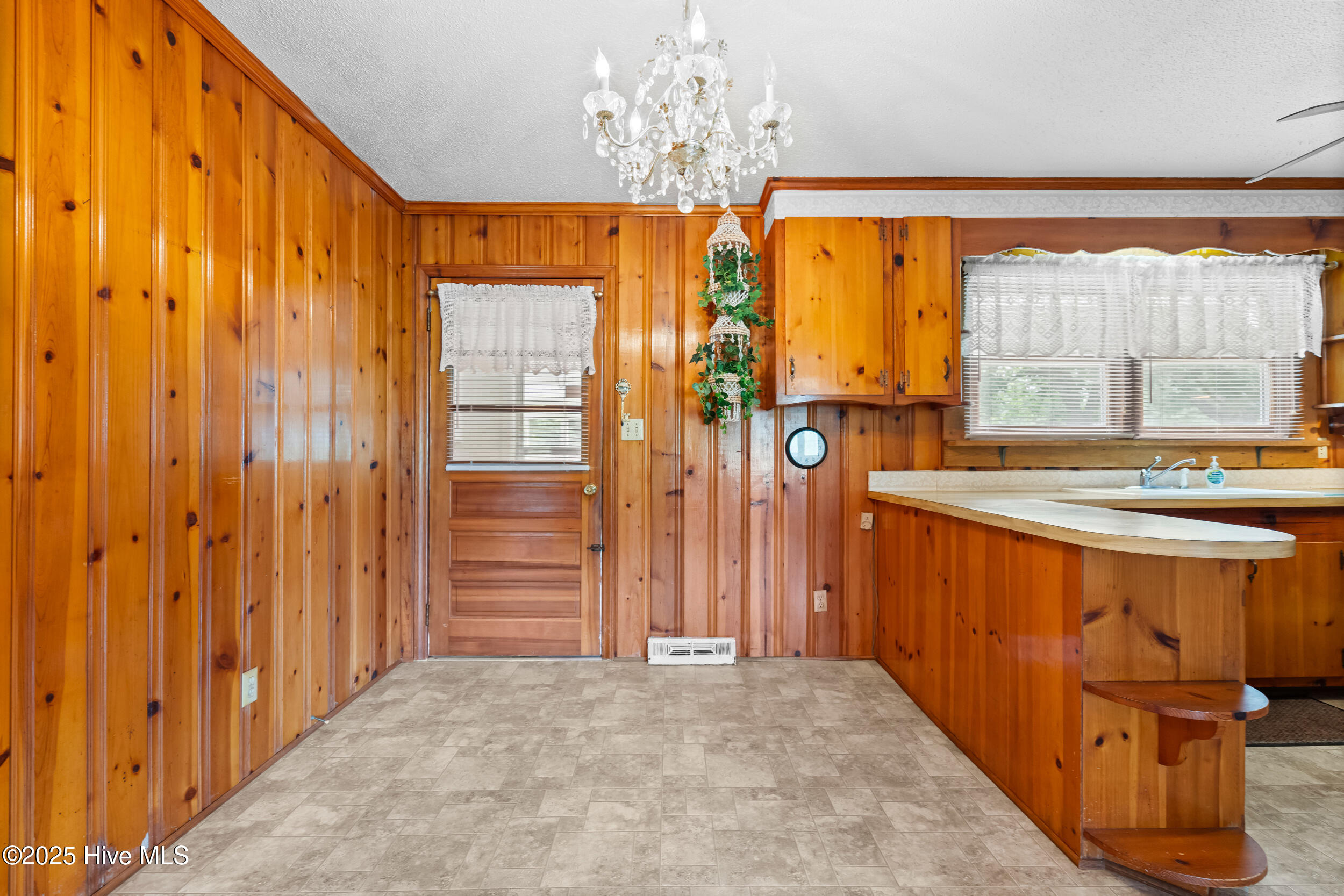 207 Wendell Road Property Photo 11