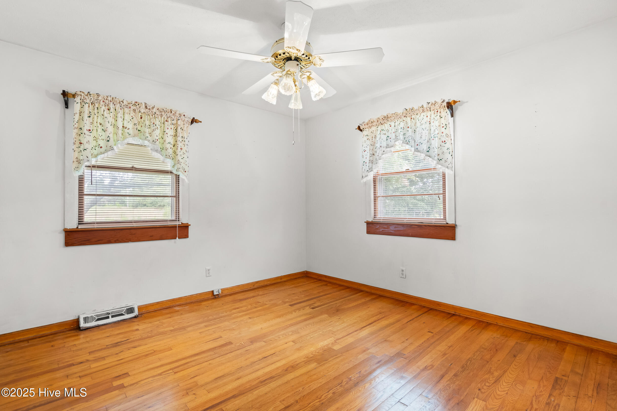 207 Wendell Road Property Photo 18