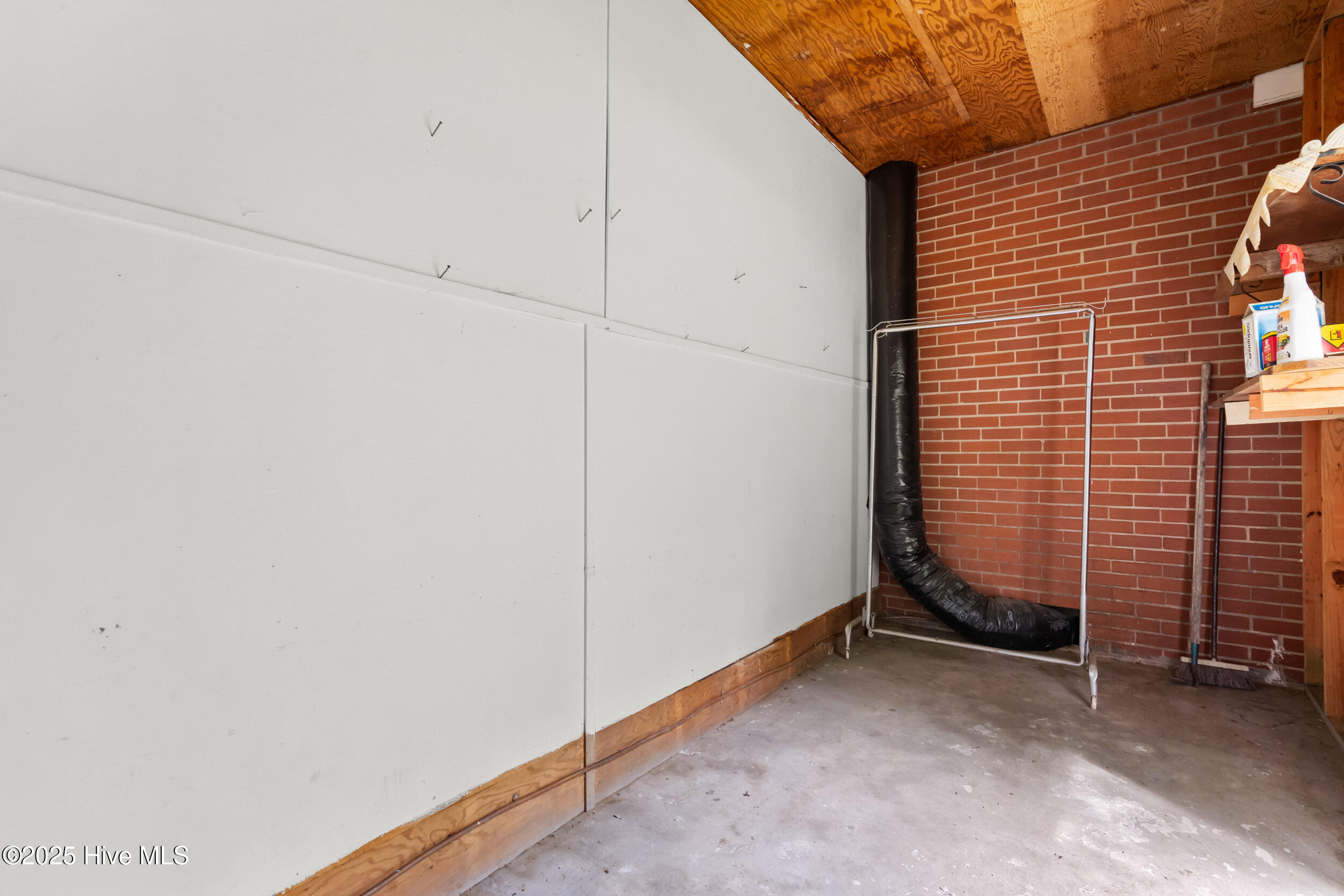 207 Wendell Road Property Photo 28