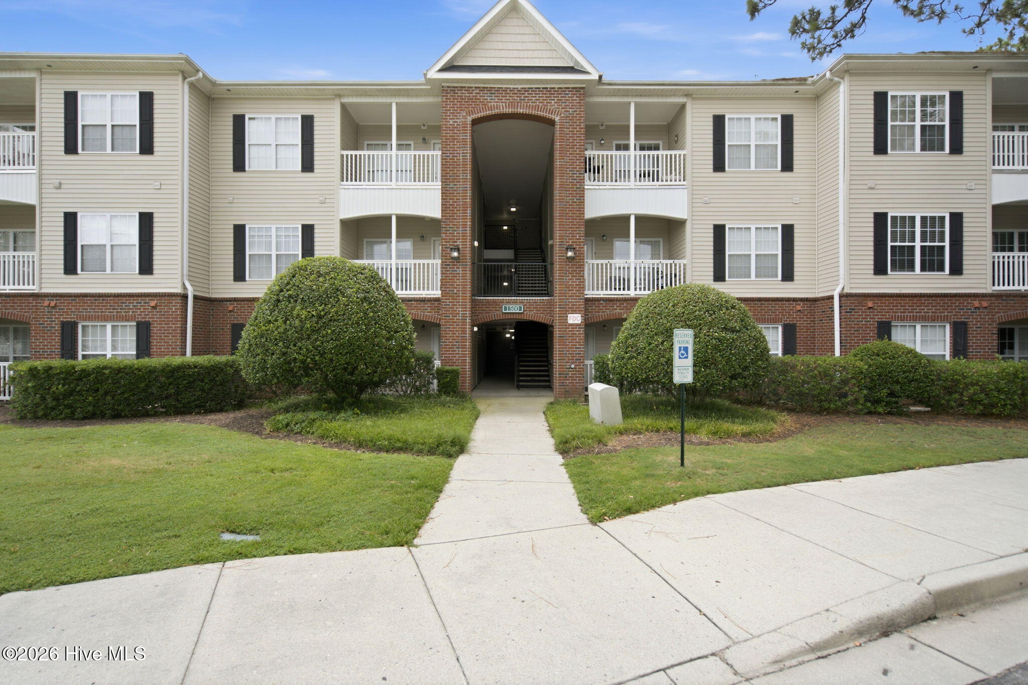 1500 Cadfel Court 202 Property Photo 10
